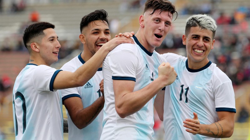 Barcelona y Roma fijan la mira en Adolfo Gaich