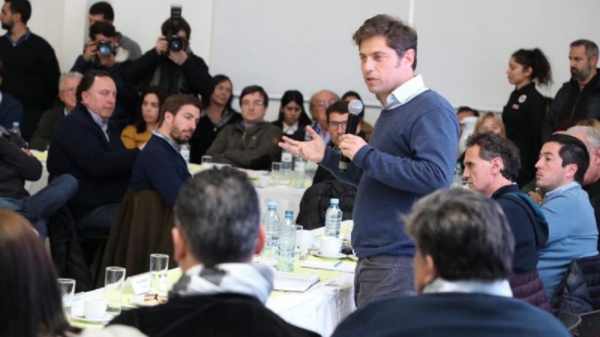 “Estoy orgulloso de lo que están haciendo los 135 intendentes en medio de la pandemia”, sostuvo Kicillof