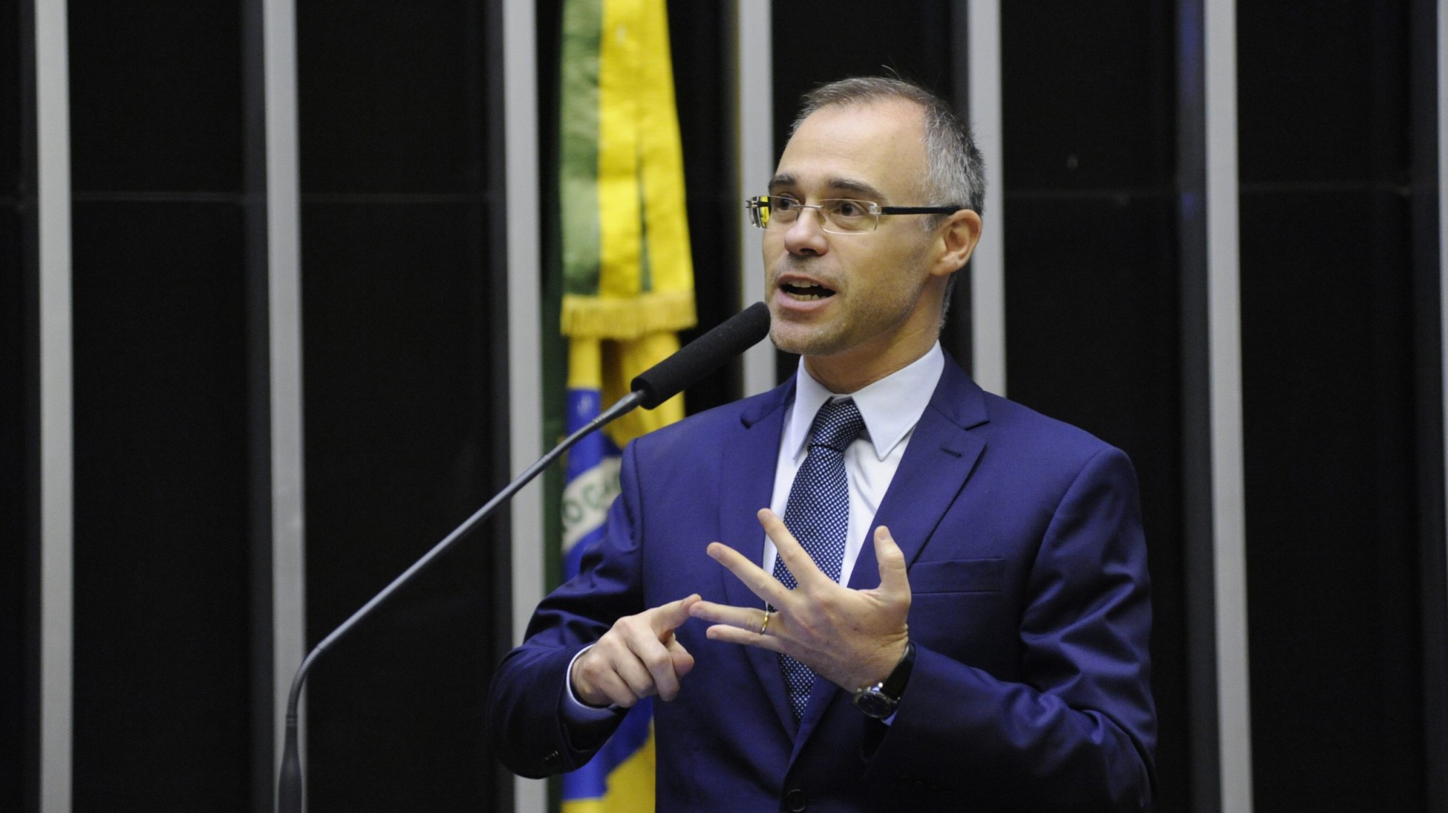 Jair Bolsonaro designó a un pastor como ministro de justicia