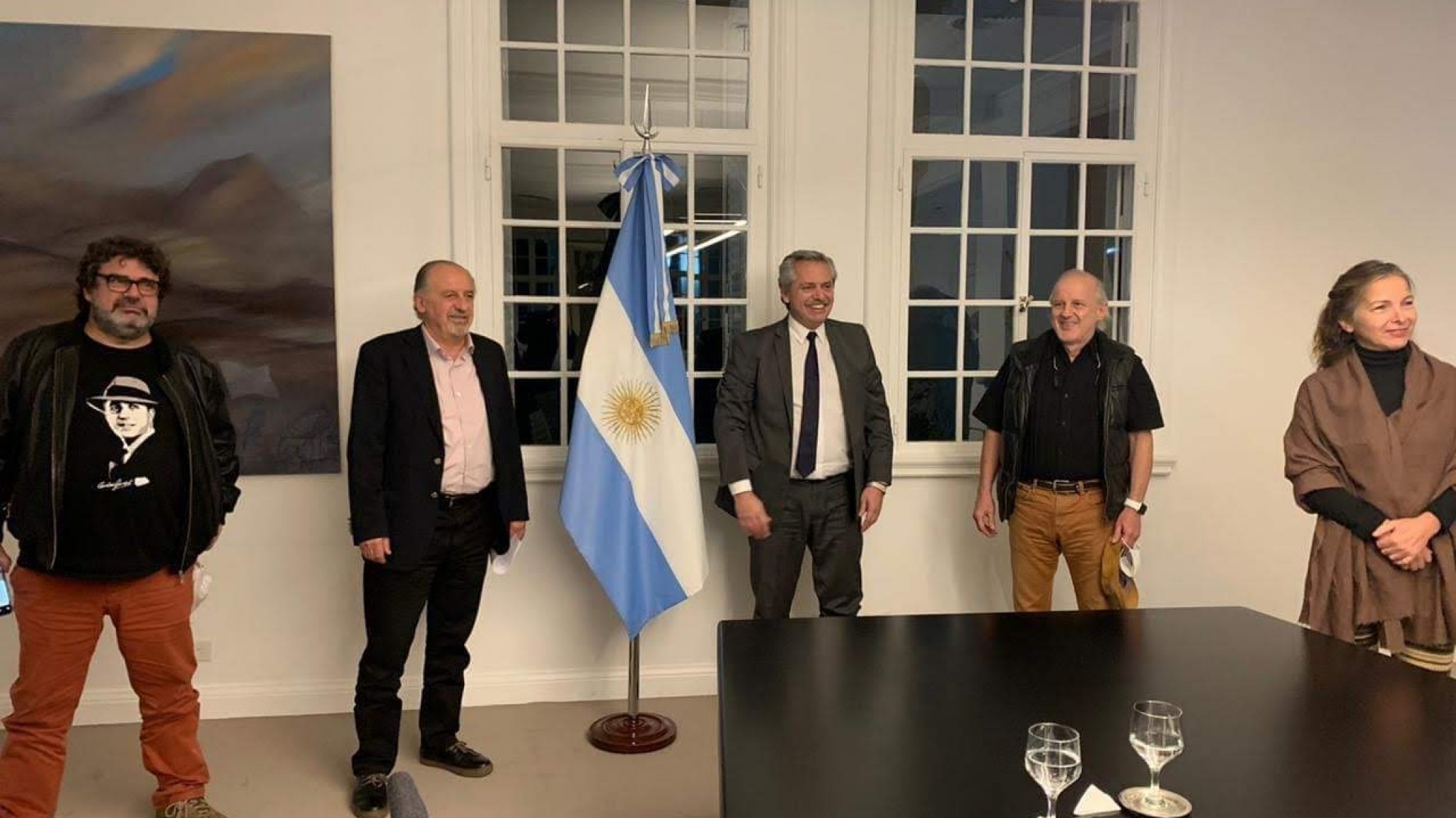 Actores con Alberto Fernández por sueldos impagos de Polka