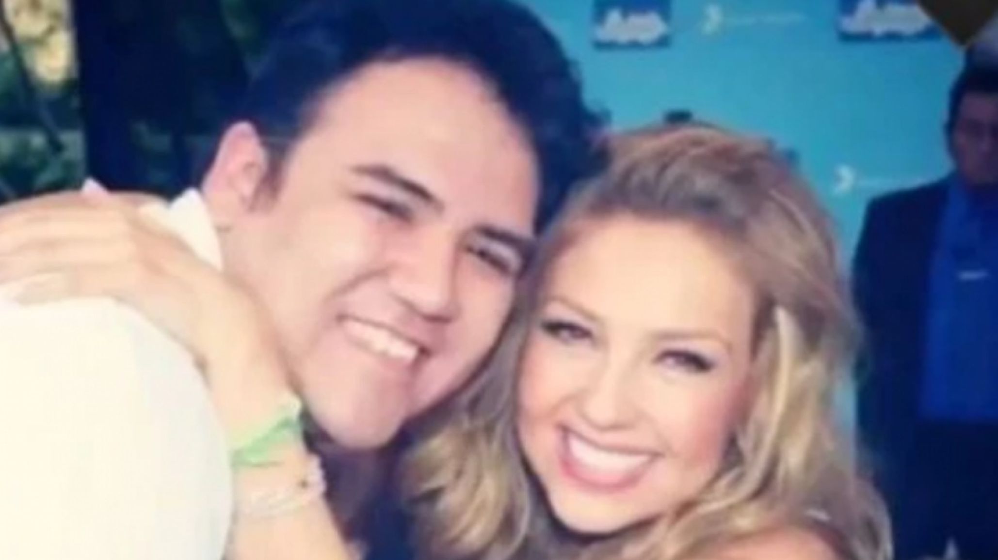 Thalía de luto por un fan que murió por coronavirus