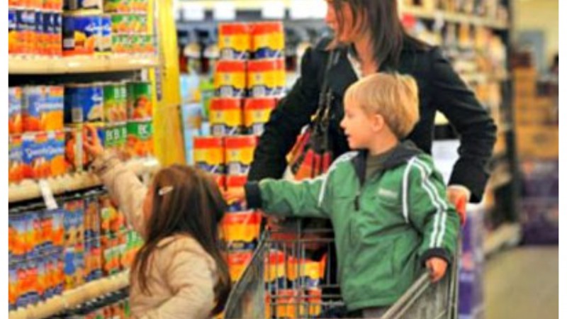 Coronavirus: ¿Es recomendable que los chicos vayan a los supermercados?