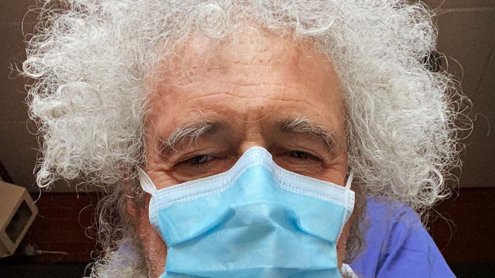 Brian May hospitalizado: ”no podré caminar por un tiempo”