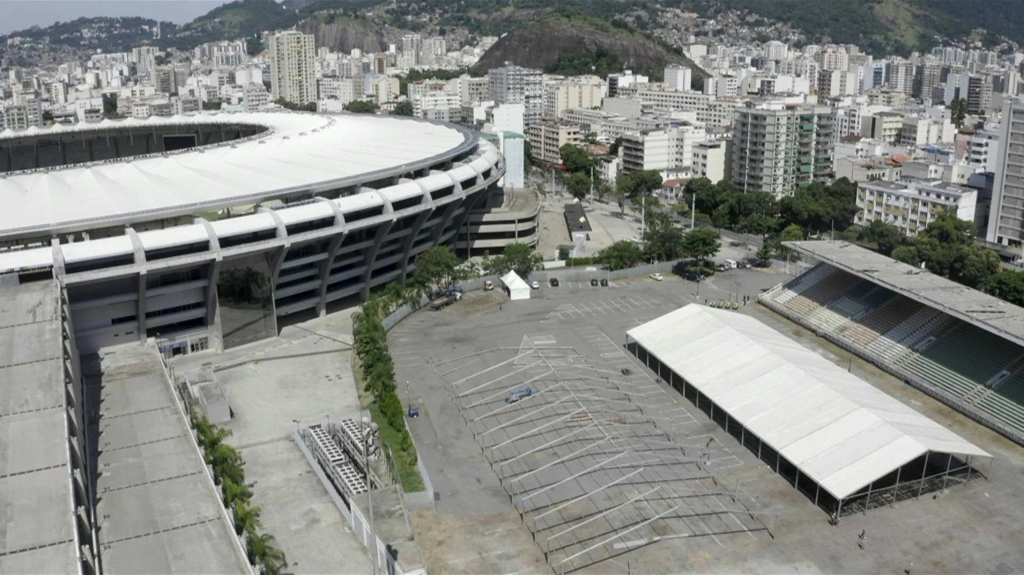 Brasil convirtió el estadio Maracaná en hospital de campaña