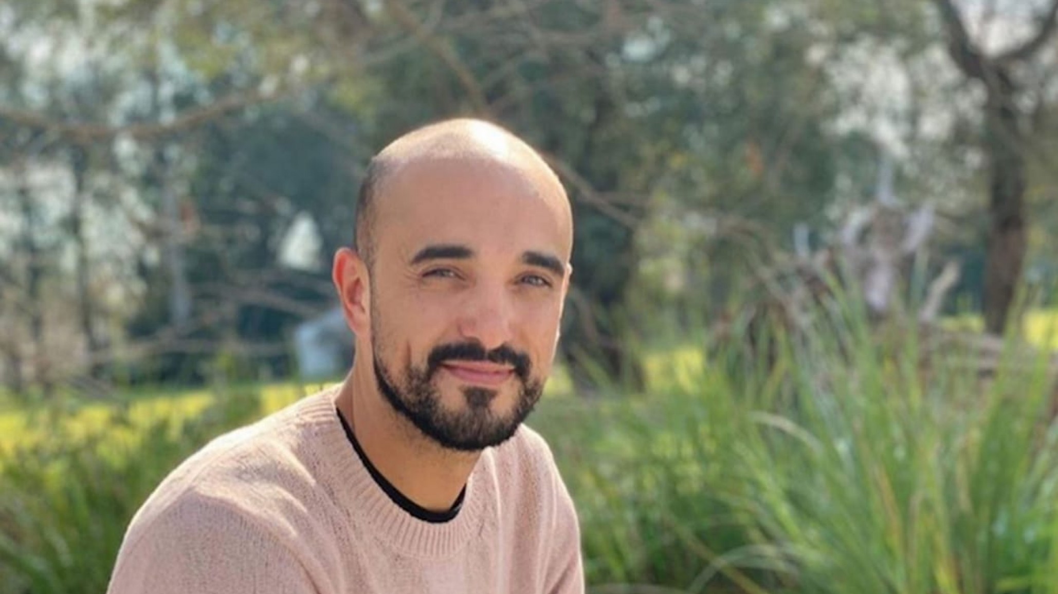 Abel Pintos recibió sus 36 años en pijama y mucho amor