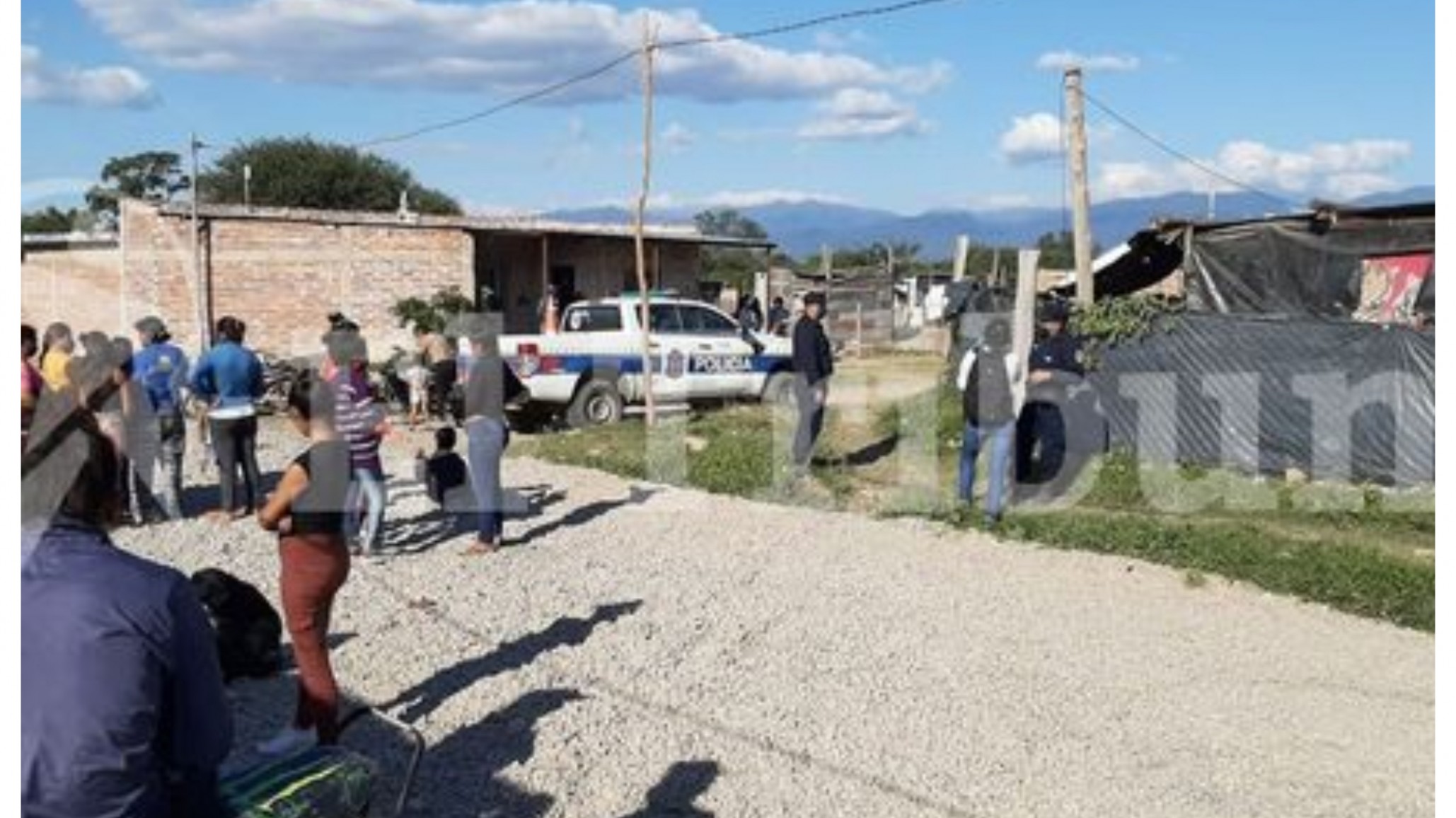 Una mujer jugaba a las cartas y cuando perdía, entregaba a sus hijos para que sean violados