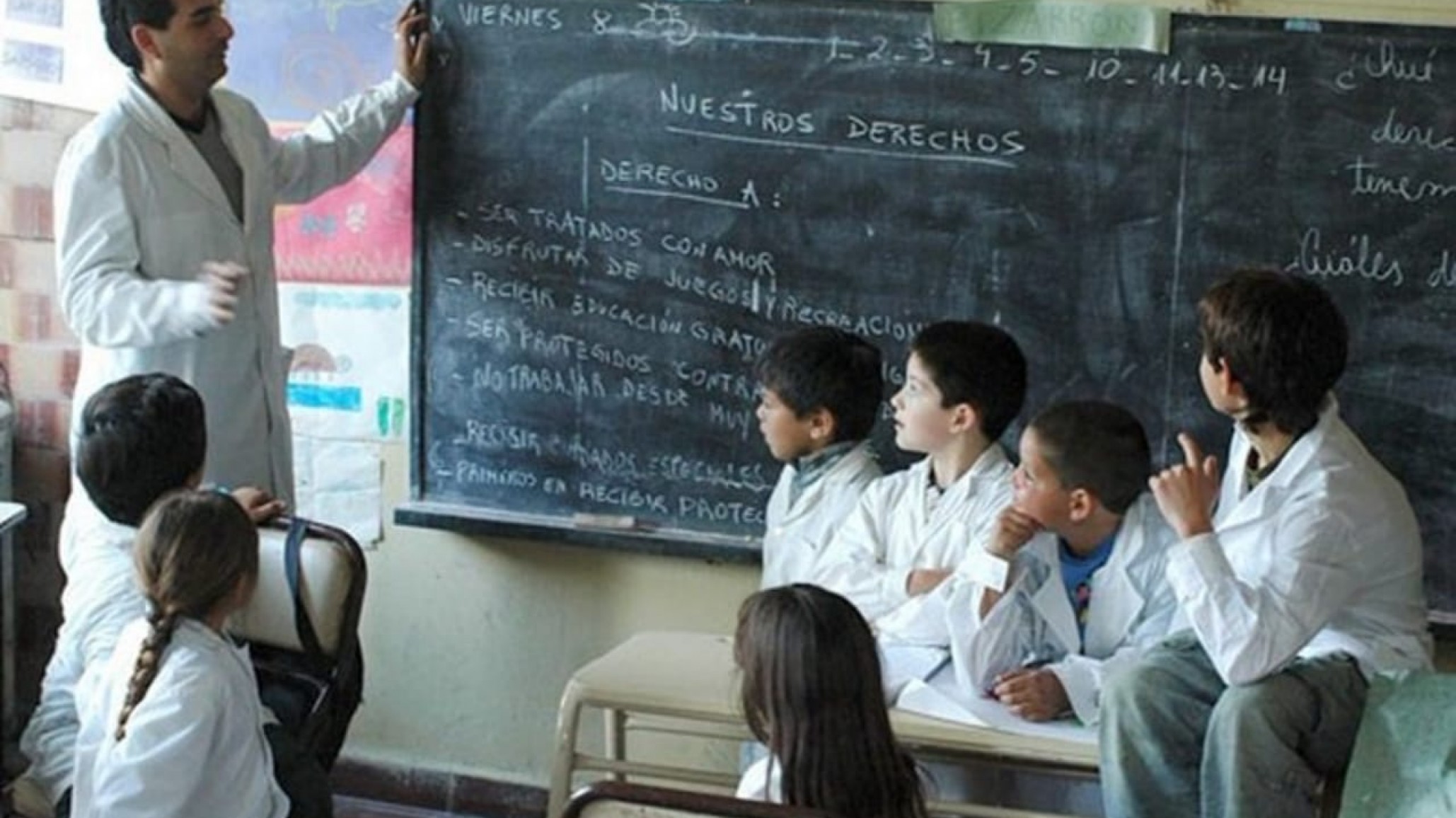 Alumnos regresan a clases de forma ”mixta” y sin nota