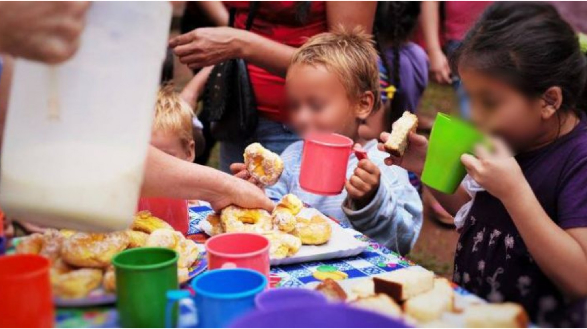 Es empleada doméstica, encontró un millón de pesos, los devolvió y donó la recompensa