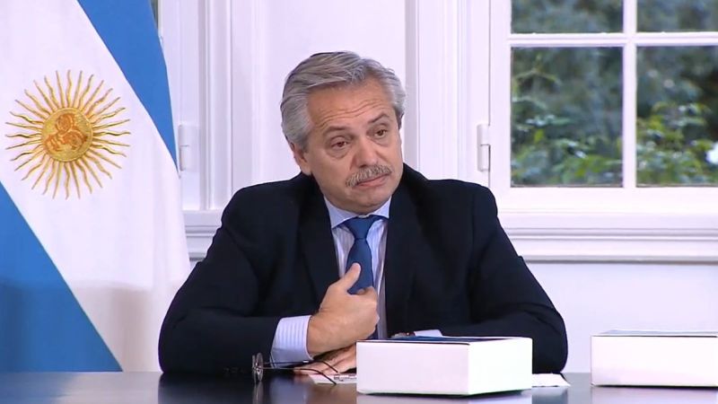 Alberto Fernández presentó kit de test rápido Argentino