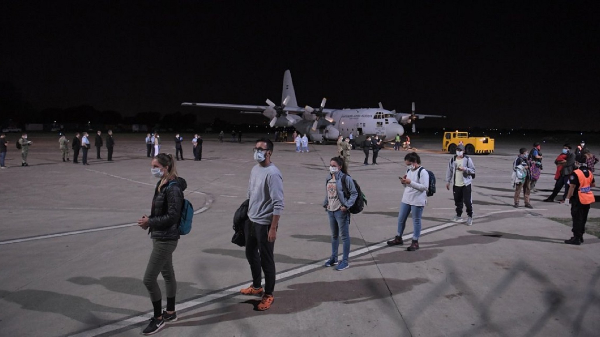 Tucumana repatriada denuncia que la obligan a quedarse en un hotel a $1.000 la noche