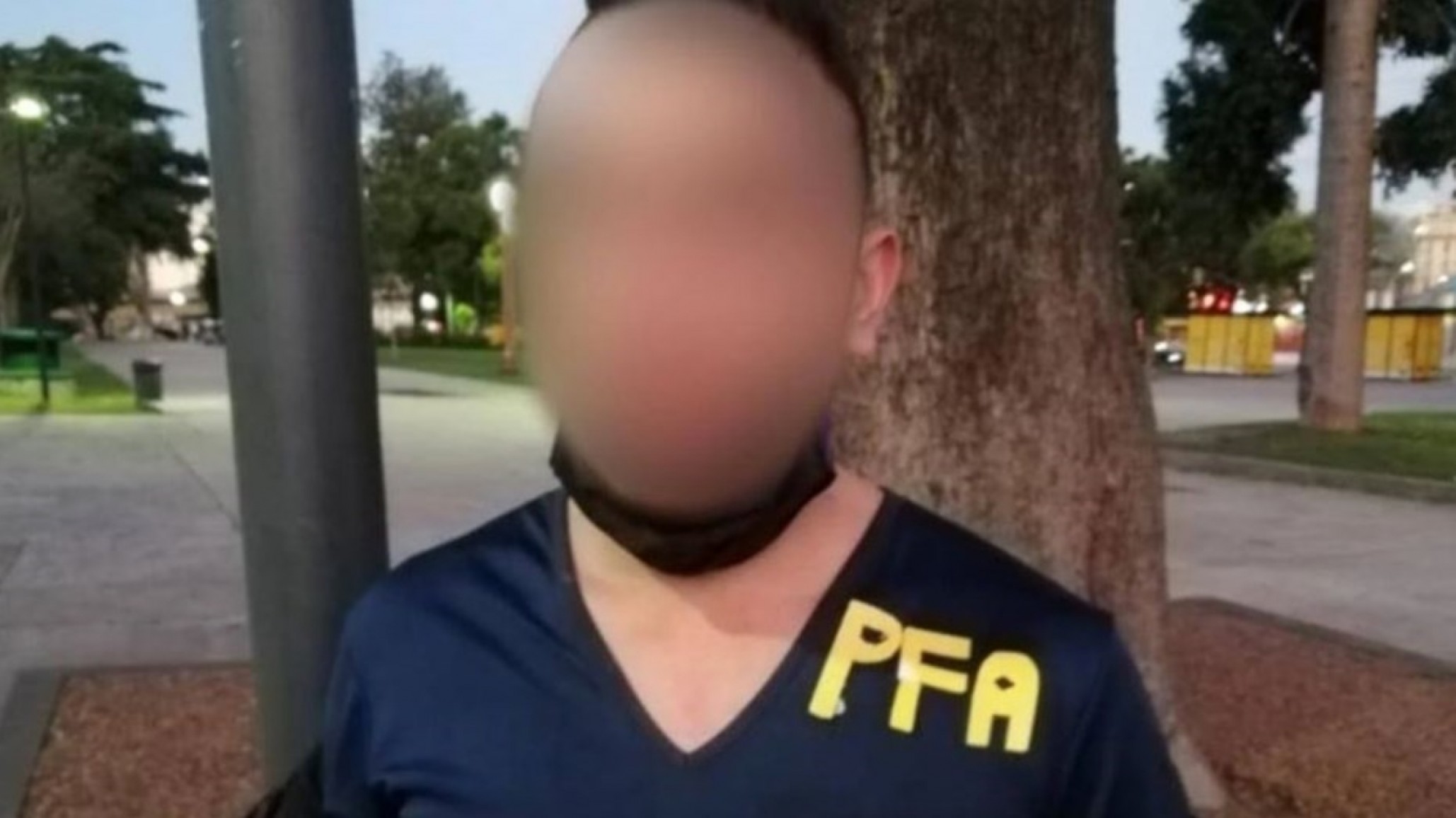 Se hac韆 pasar por polic韆 y amenazaba mujeres, fue detenido