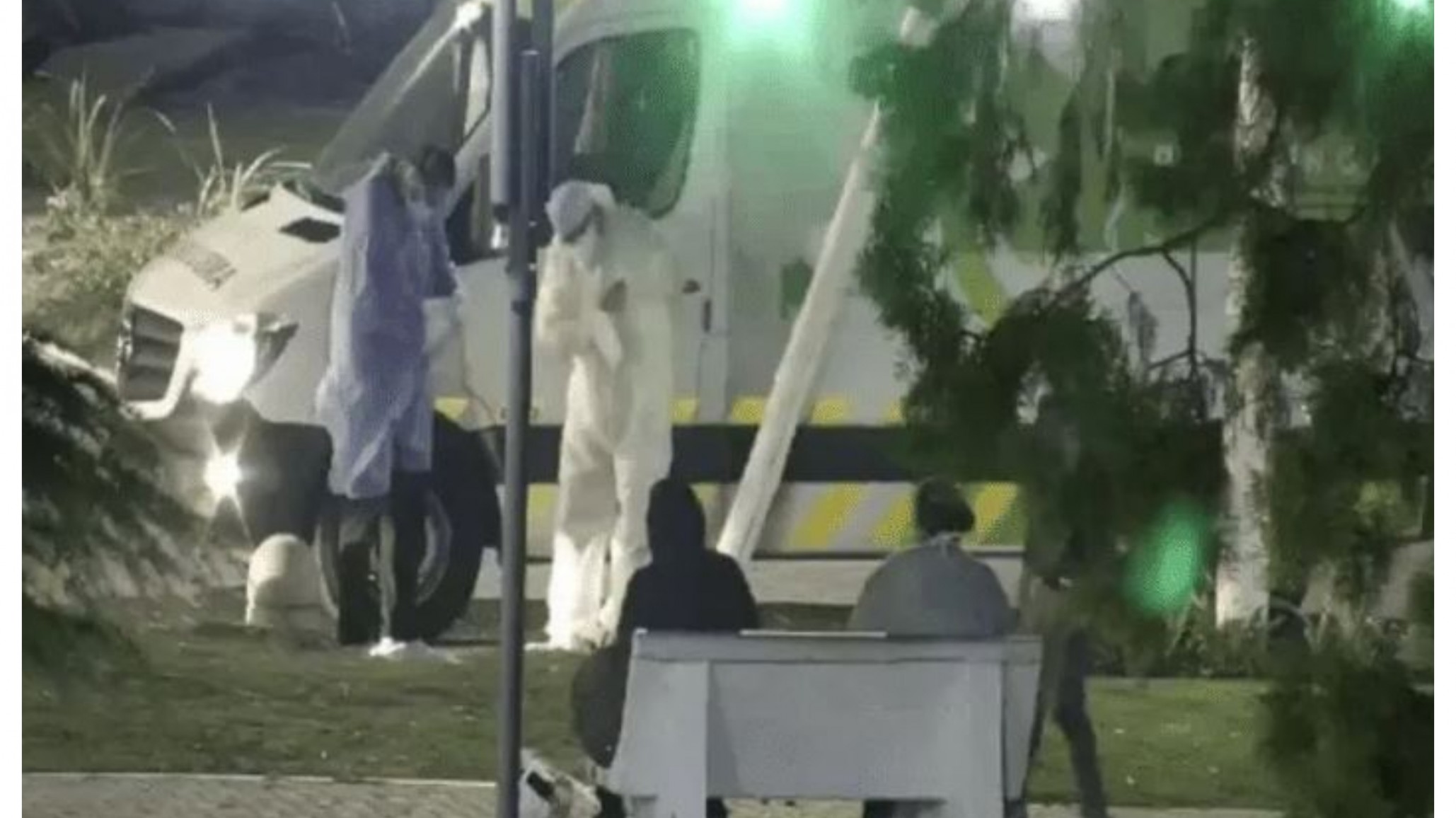 ¡Inconscientes! Tienen coronavirus y se escaparon de la clínica para ir a comer pizza