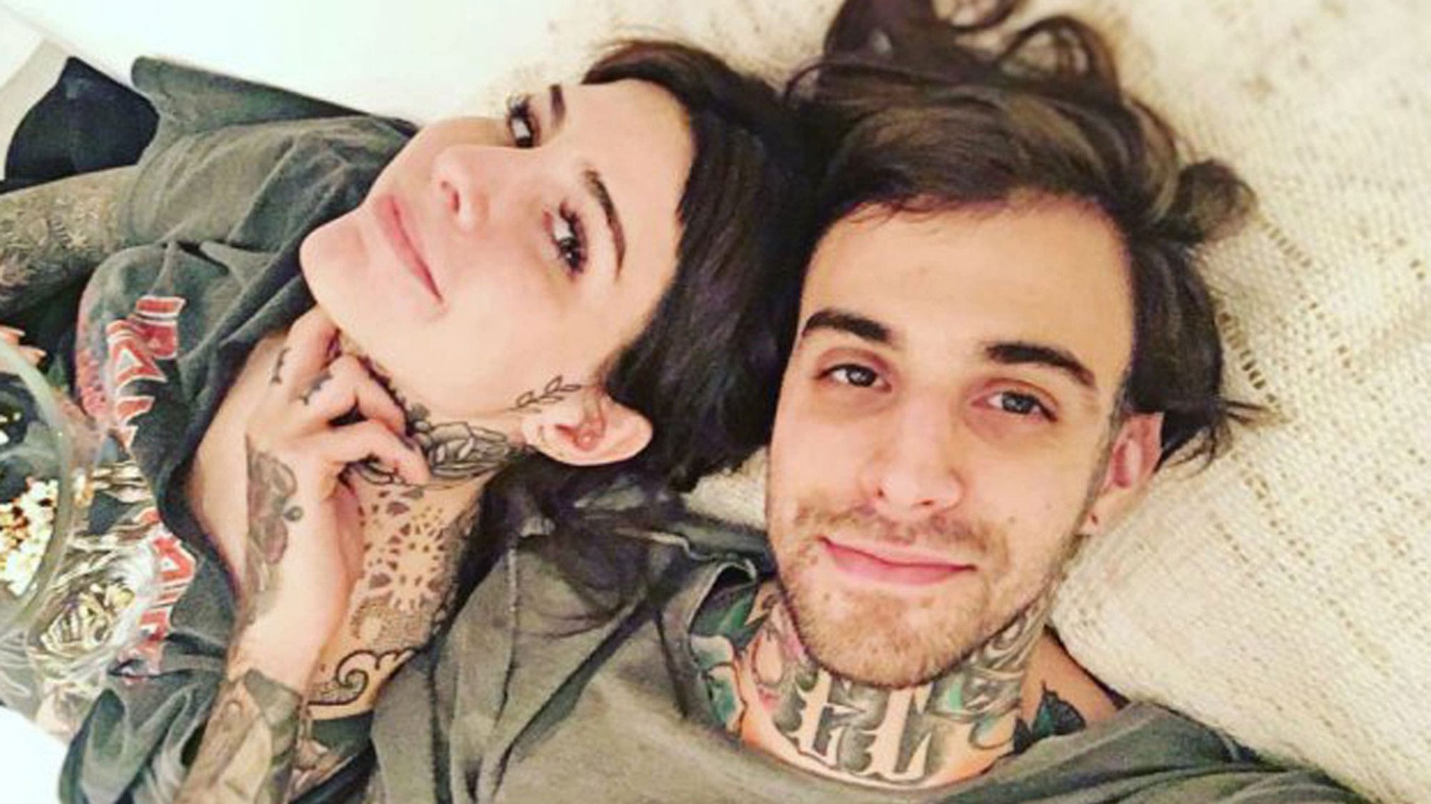 Cande Tinelli extraña a su novio y lo demostró con una foto en la cama