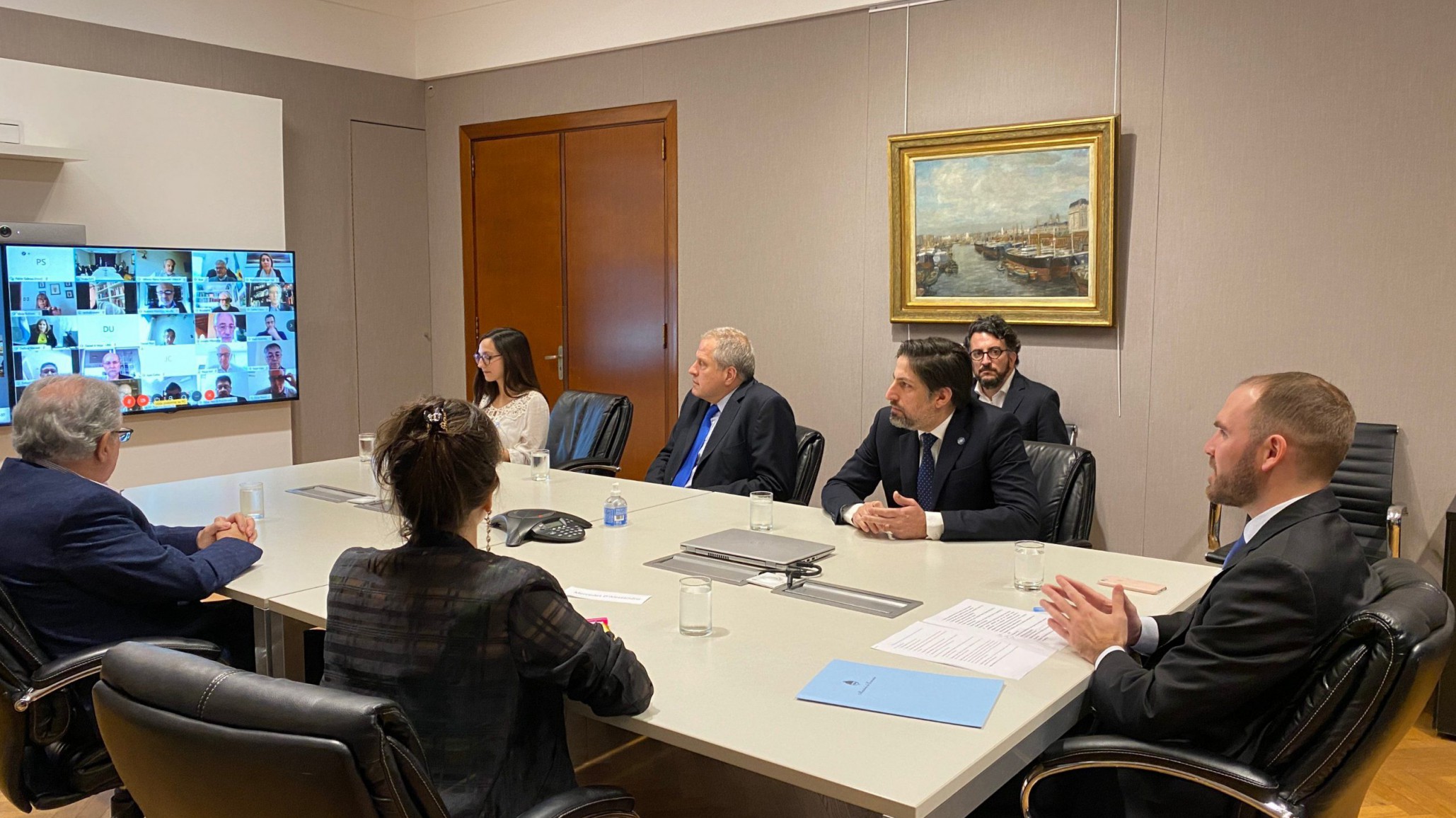 Trotta y el CIN respaldaron a Guzmán por la reestructuración de la deuda