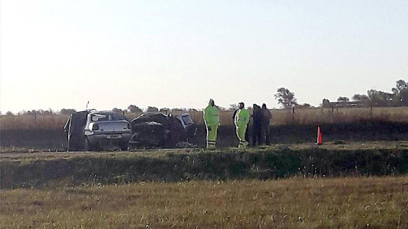 Tragedia: Violento choque frontal deja 3 muertos