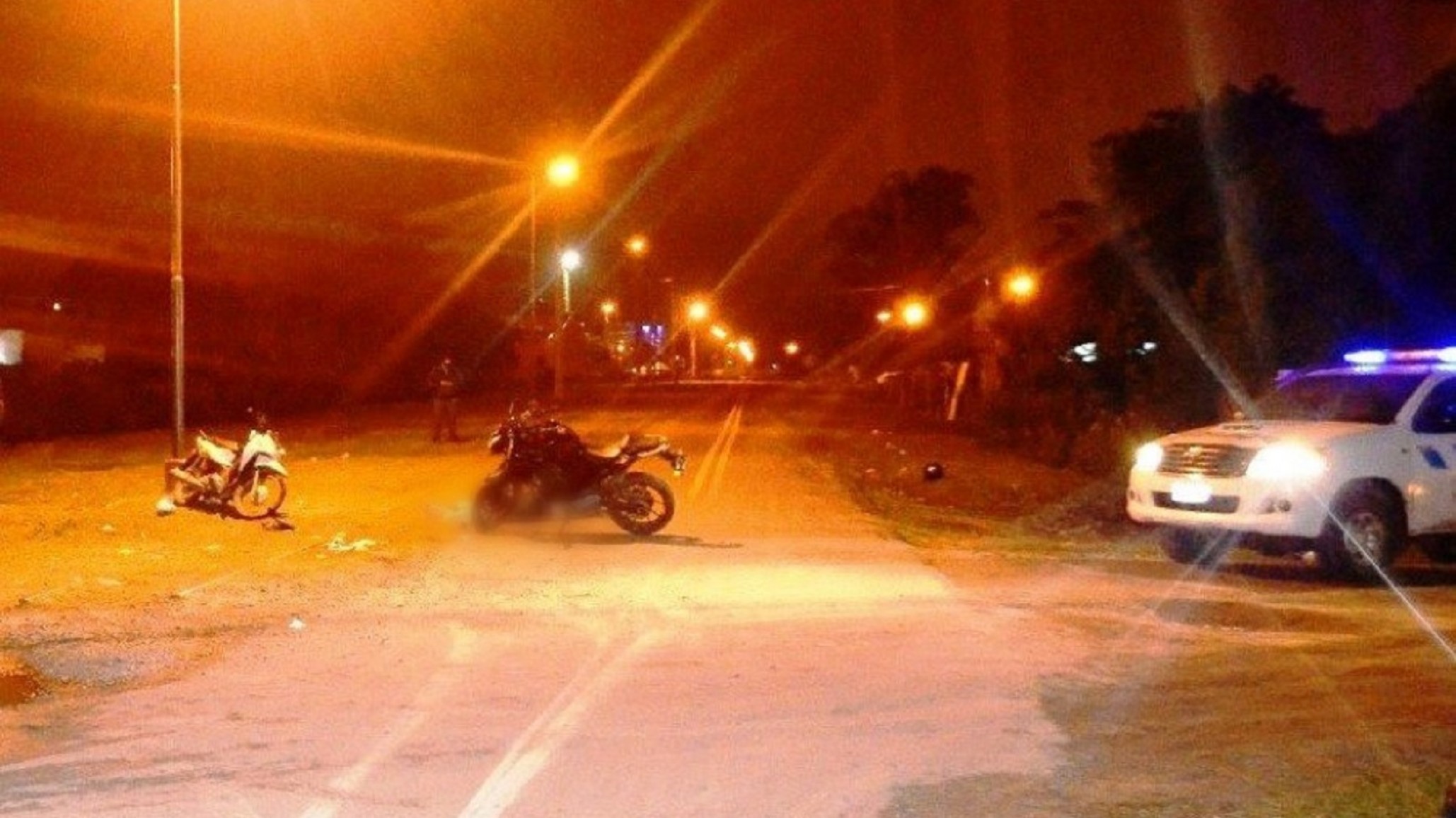 Fatal choque entre dos motos deja un joven sin vida