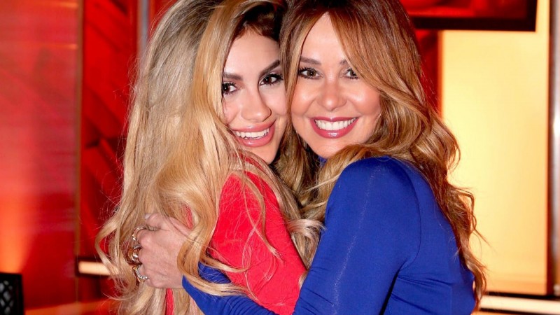 ¡Alexa Dellanos celebra a la distancia el cumpleaños de su madre Mirka!