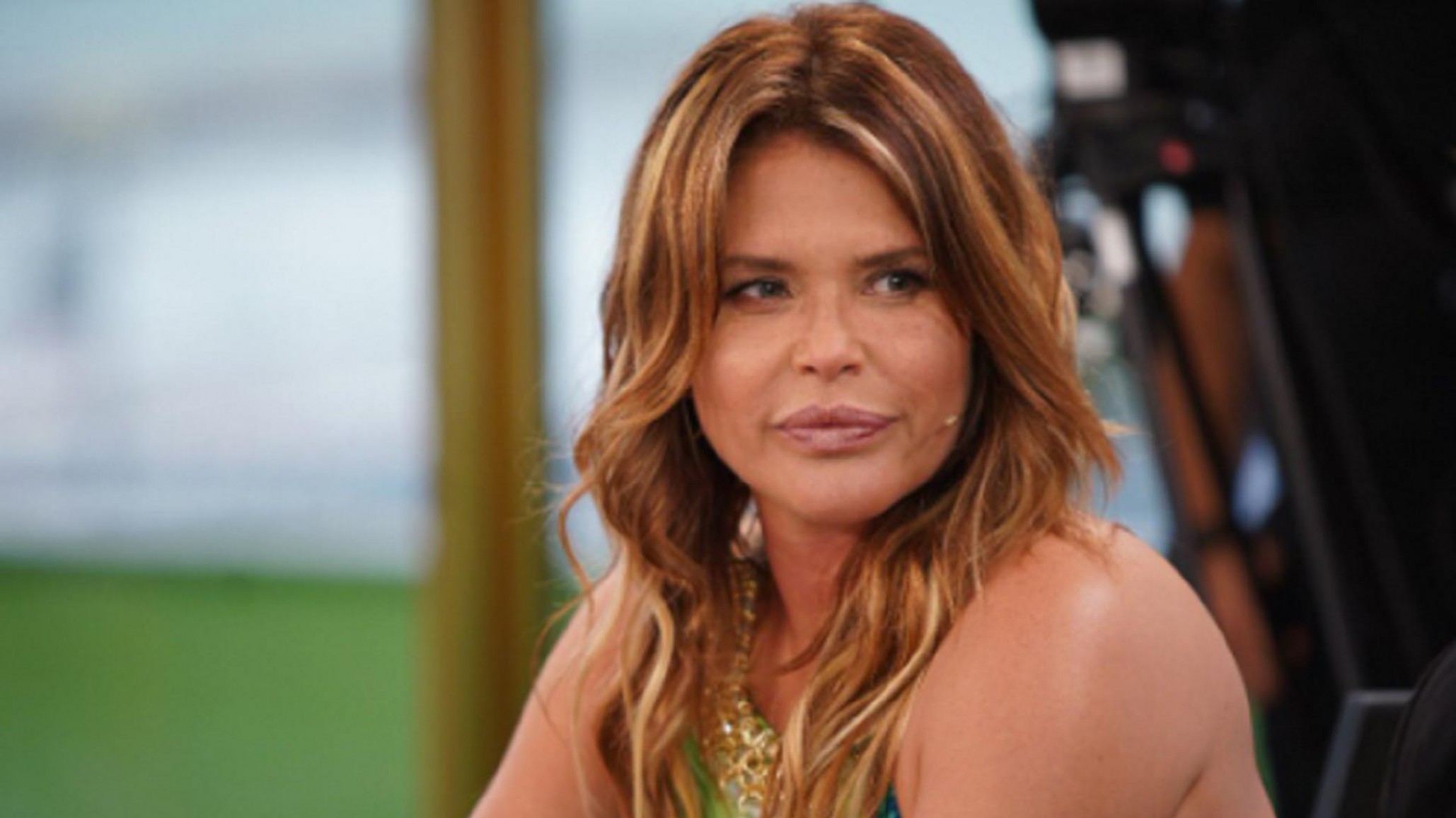 Nazarena Vélez ahora es consejera de amor en Youtube