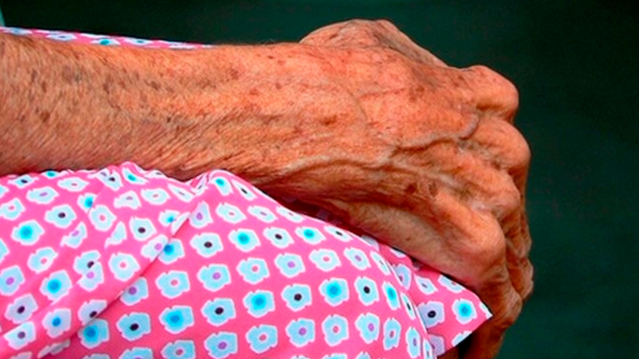 Denuncian que su mamá de 82 años fue abusada y asesinada: “tenía rasguños en la panza y en la ingle”