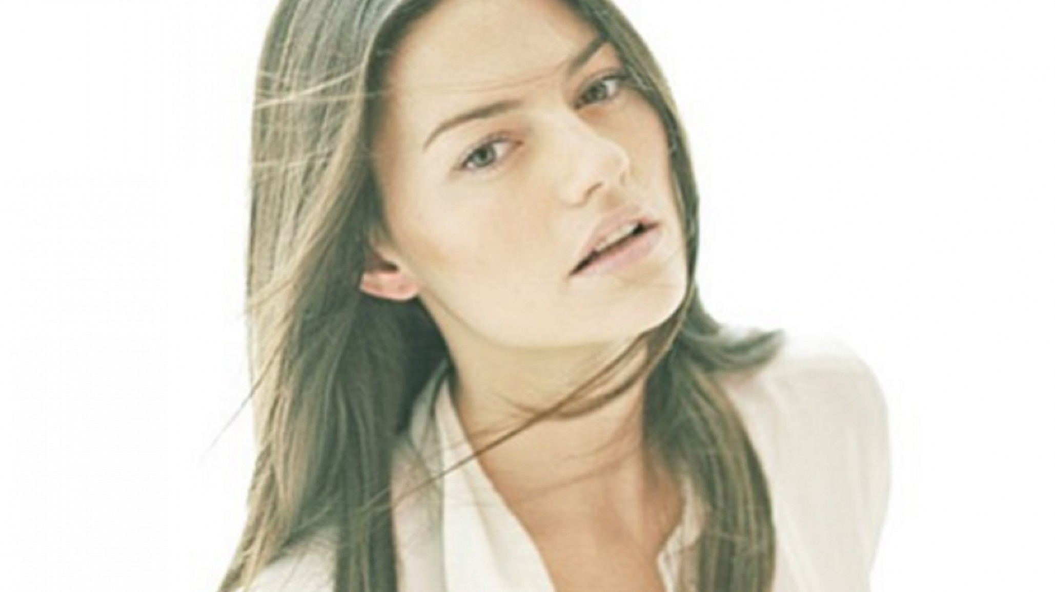 Sofía Jujuy levantó la temperatura con un sensual baile en traje de baño