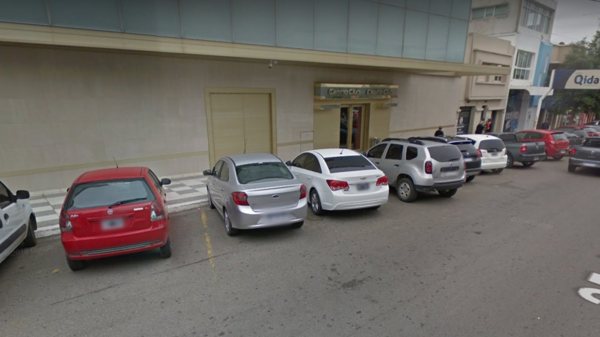 Se juntaron a tomar en una cervecería y terminaron todos detenidos