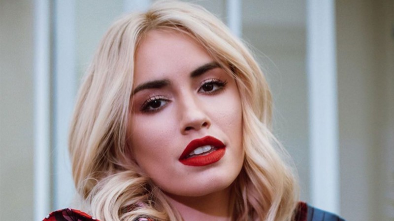 Lali Espósito subió la temperatura desde Madrid