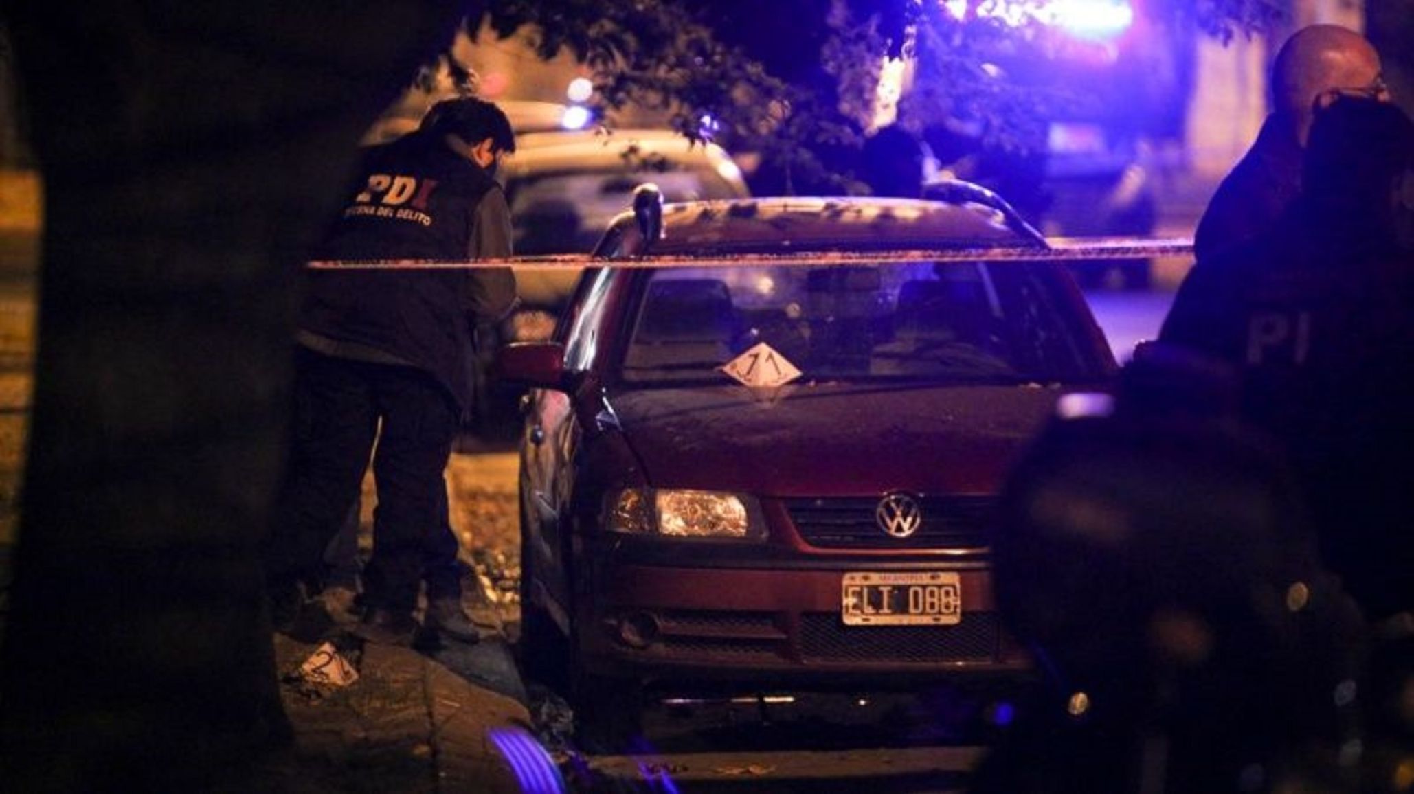 Sicarios asesinan a un joven de diez balazos en Rosario