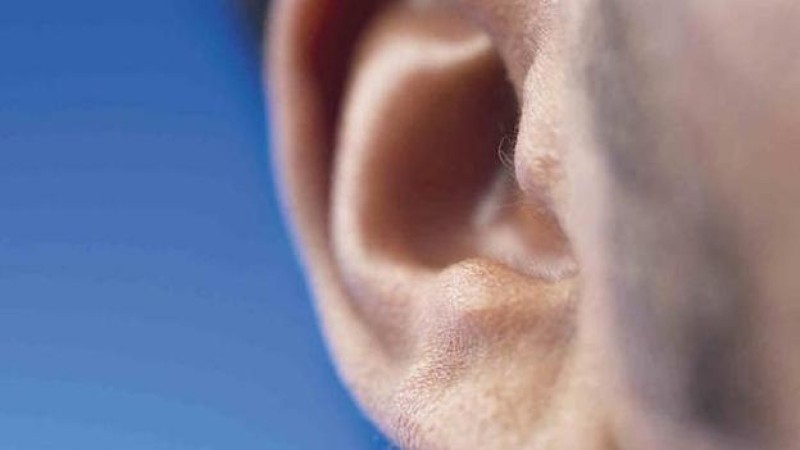 ¡Brutal! un automovilista le arrancó la oreja a un ciclista durante una discusión