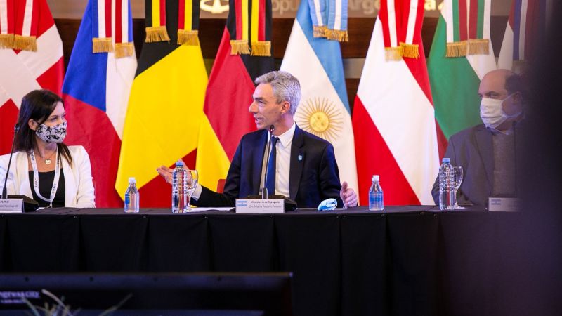Los vuelos con Europa podrían retomarse en 60 días