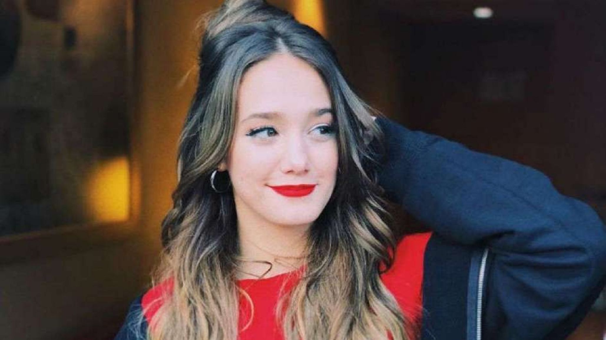 Ángela Torres causó sensación con última canción “Aló” ¿Lo escuchaste?
