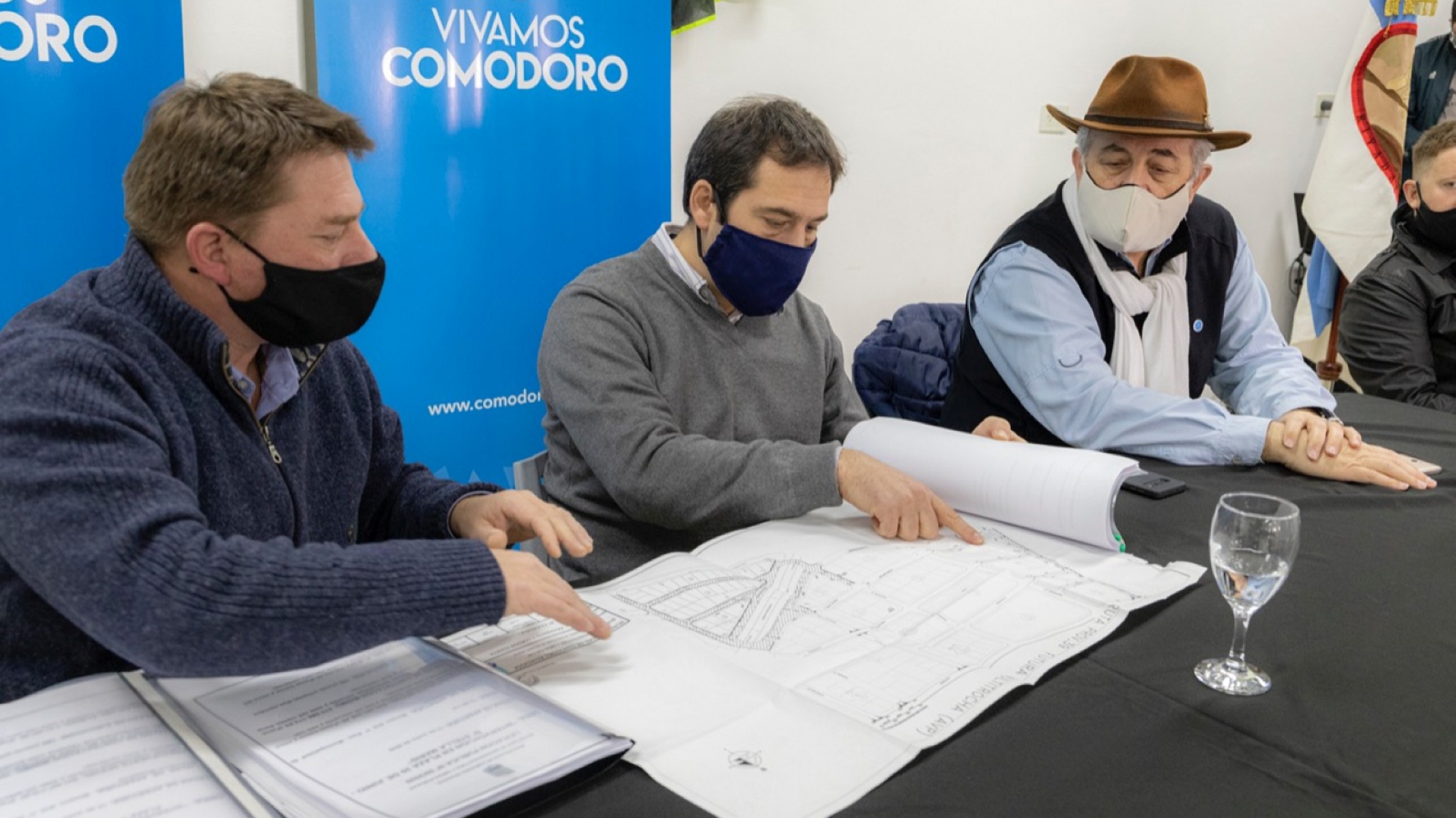 En Comodoro abrieron licitaciones se embellecerán espacios públicos y ejecutarán pavimento “estamos saldando deudas enormes”