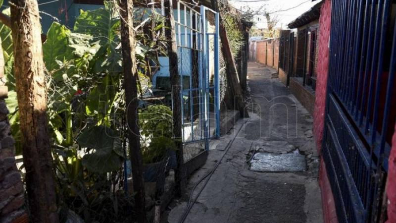 Mujer atendió la puerta y la mataron a tiros