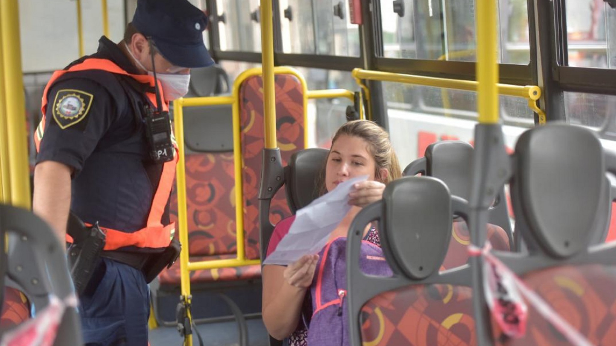 Se amplían a 30 las actividades y servicios esenciales