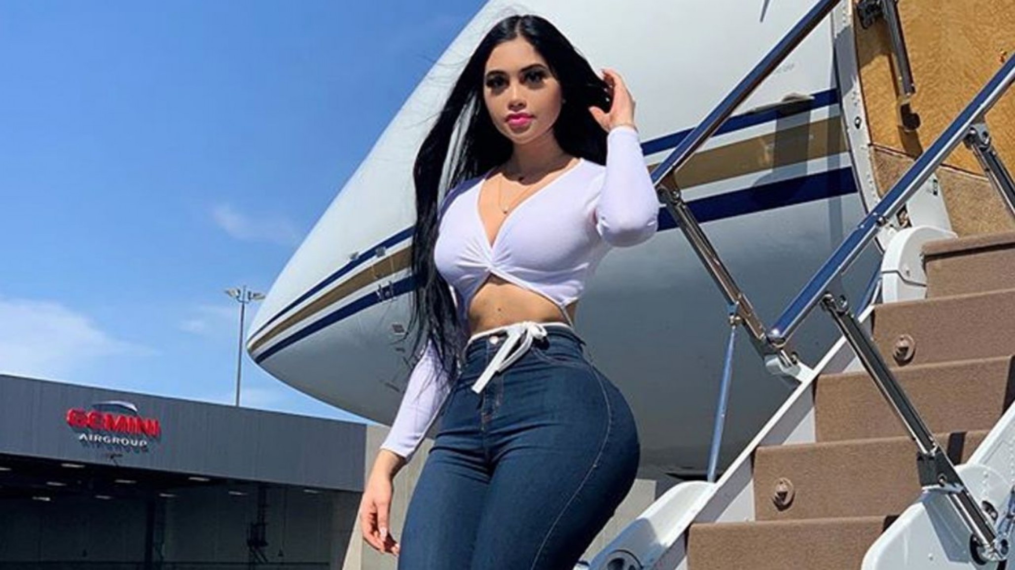 ¡Mostró todo! Jailyne Ojeda y un short demasiado diminuto