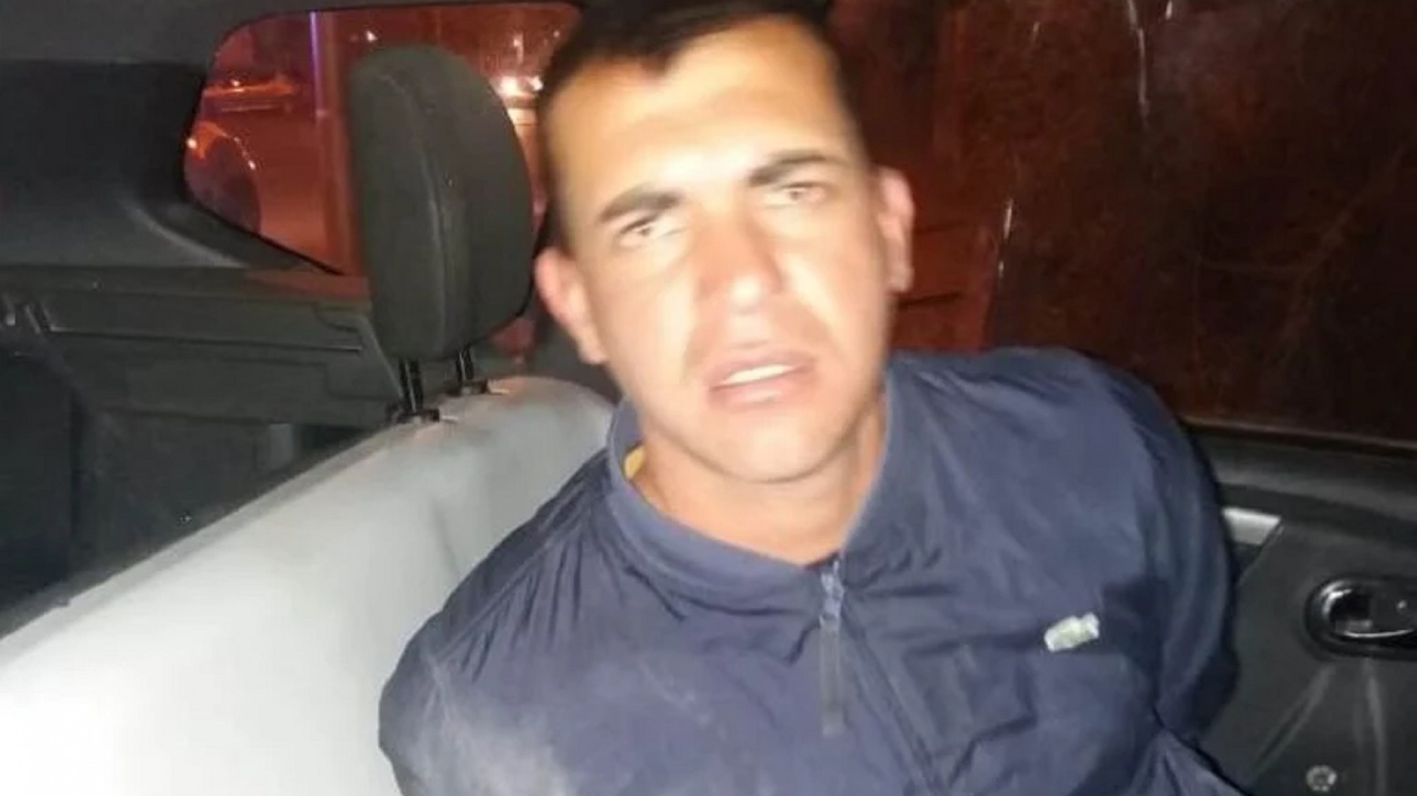 Salió a robar con su hija de dos años en brazos