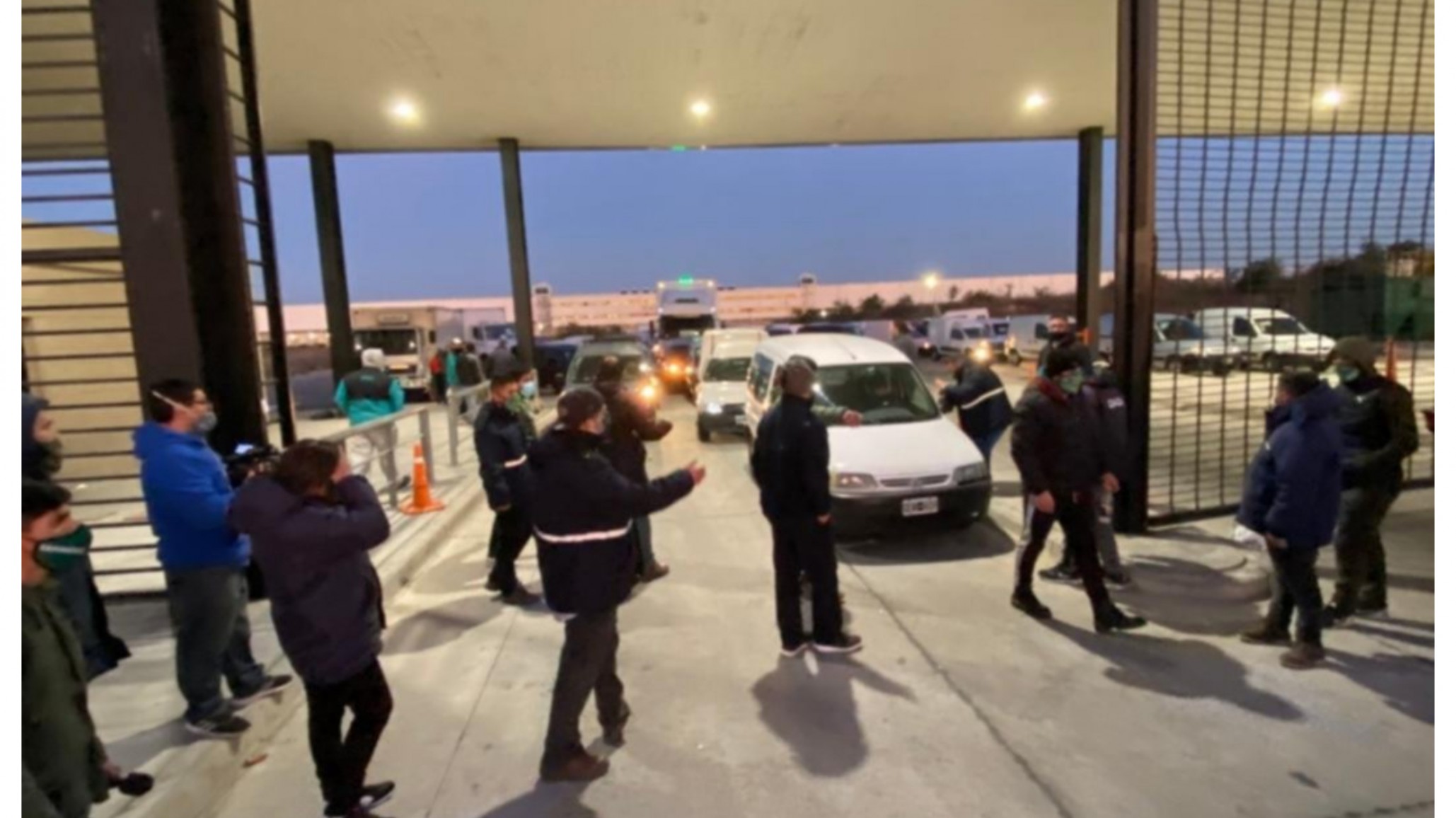 Audiencia de conciliación por el bloqueo de Camioneros al depósito de Mercado Libre