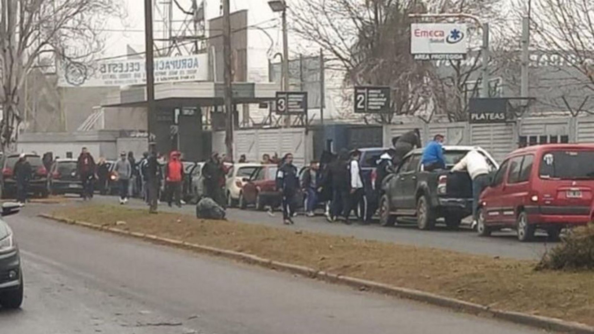 Barras de Quilmes despidieron al ladrón asesinado por el jubilado