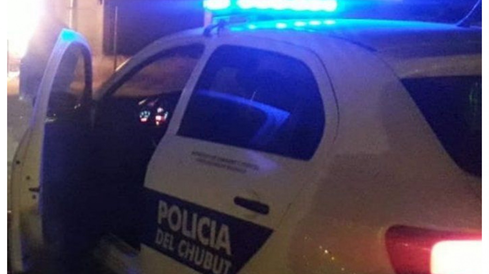 Acordó una cita con una chica, pero fue un ladrón que lo golpeó y lo baleó en una pierna