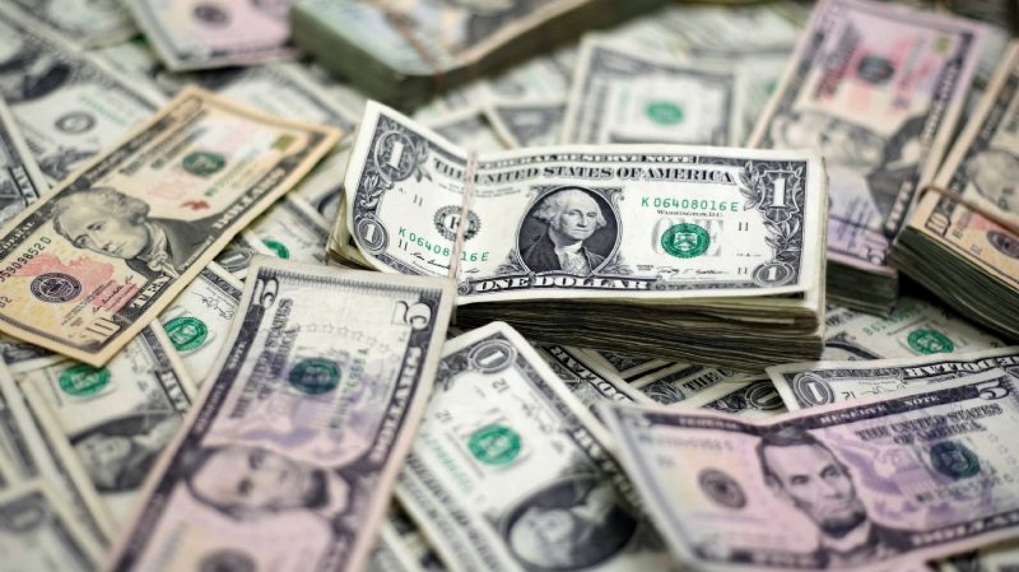 Impuesto al Dólar: Conocé cuando te lo cobran si sacás algo en cuotas