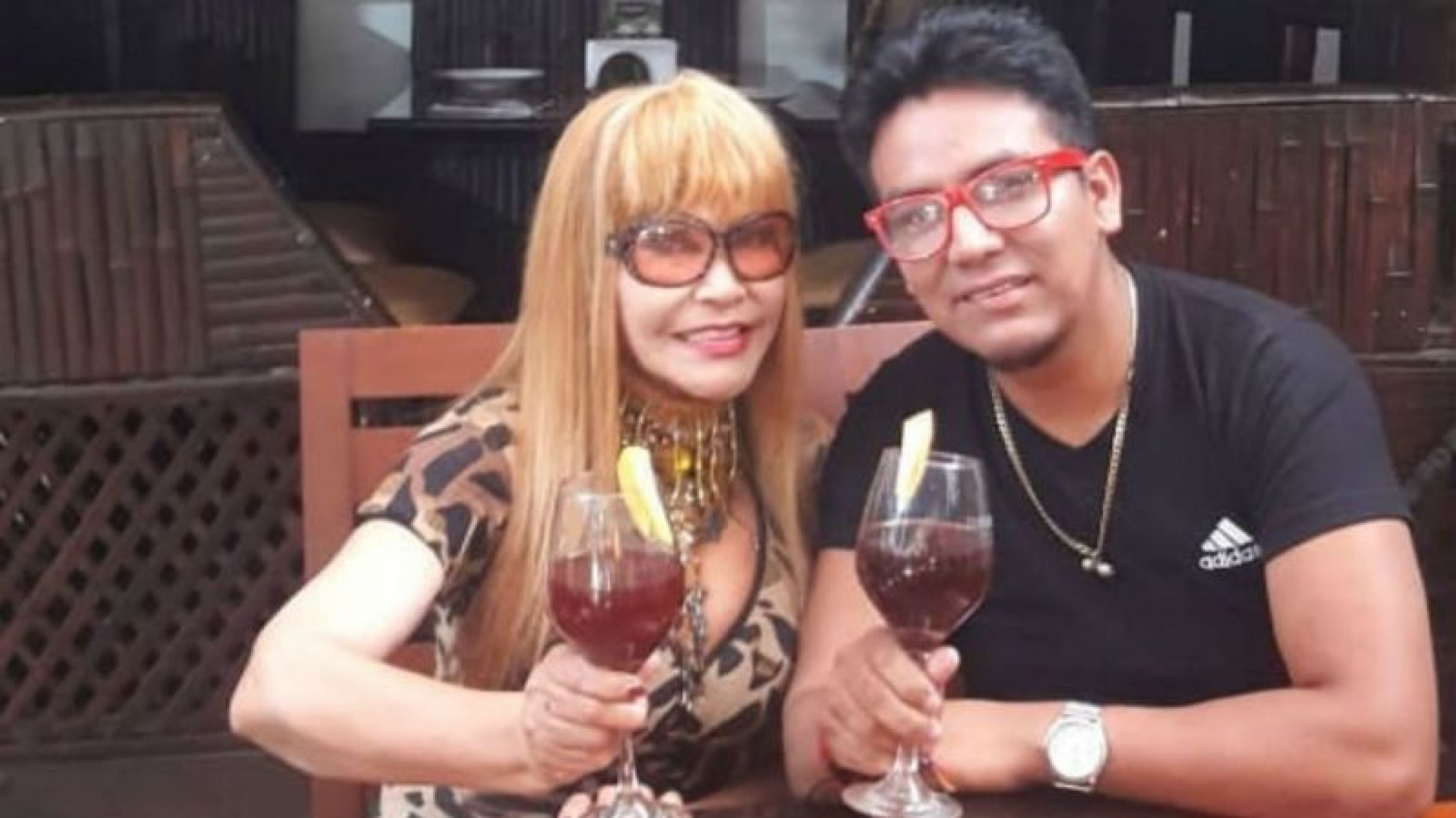 El novio plantó a la Tigresa del Oriente en el altar, tenía 45 años menos