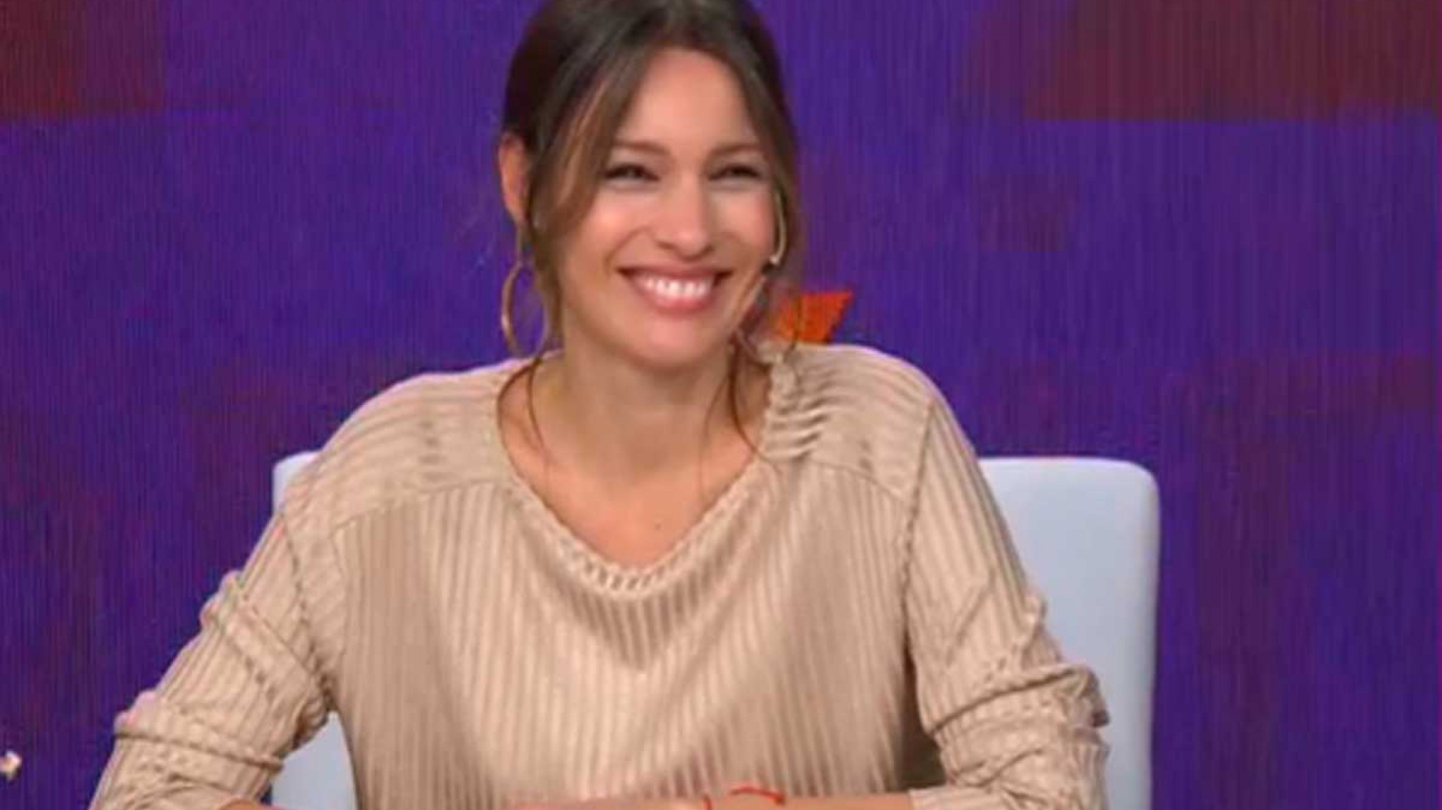 Pampita lanzó una filosa chicana sobre la infidelidad ¿Palito para Vicuña?