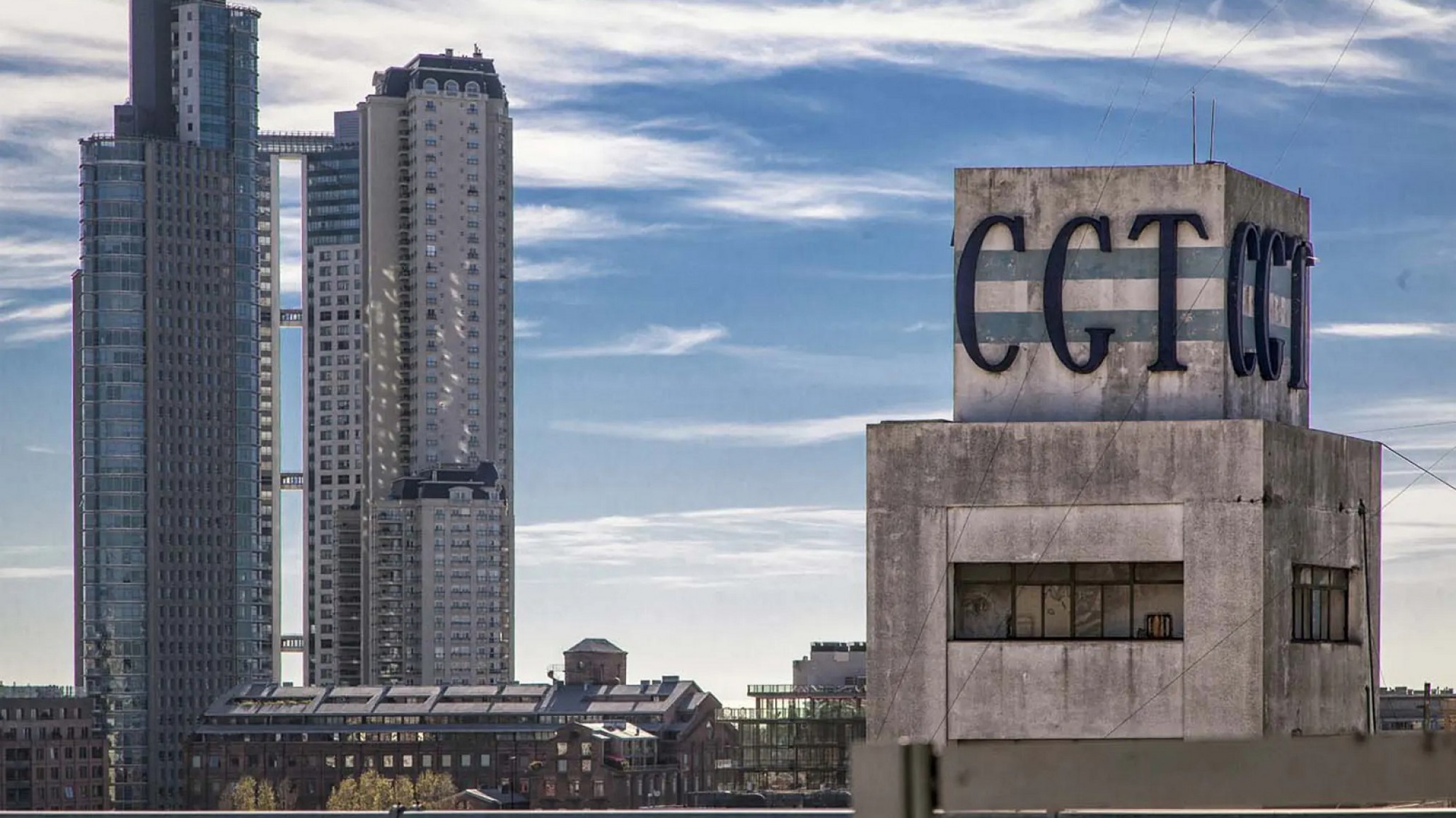 La CGT y otros movimientos sociales lanzaron un plan para generar 4 millones de puestos de trabajo