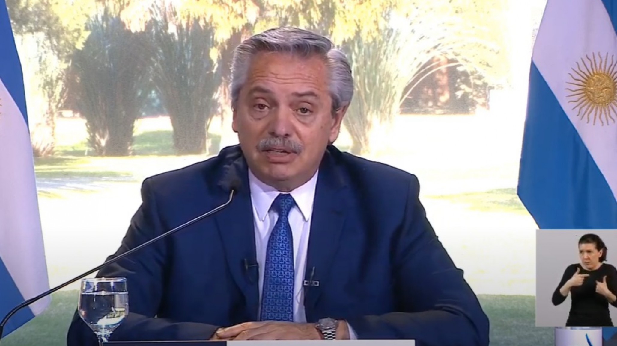 Habilitan deportes individuales: Alberto Fernández pidió “no hacer tercer tiempo”