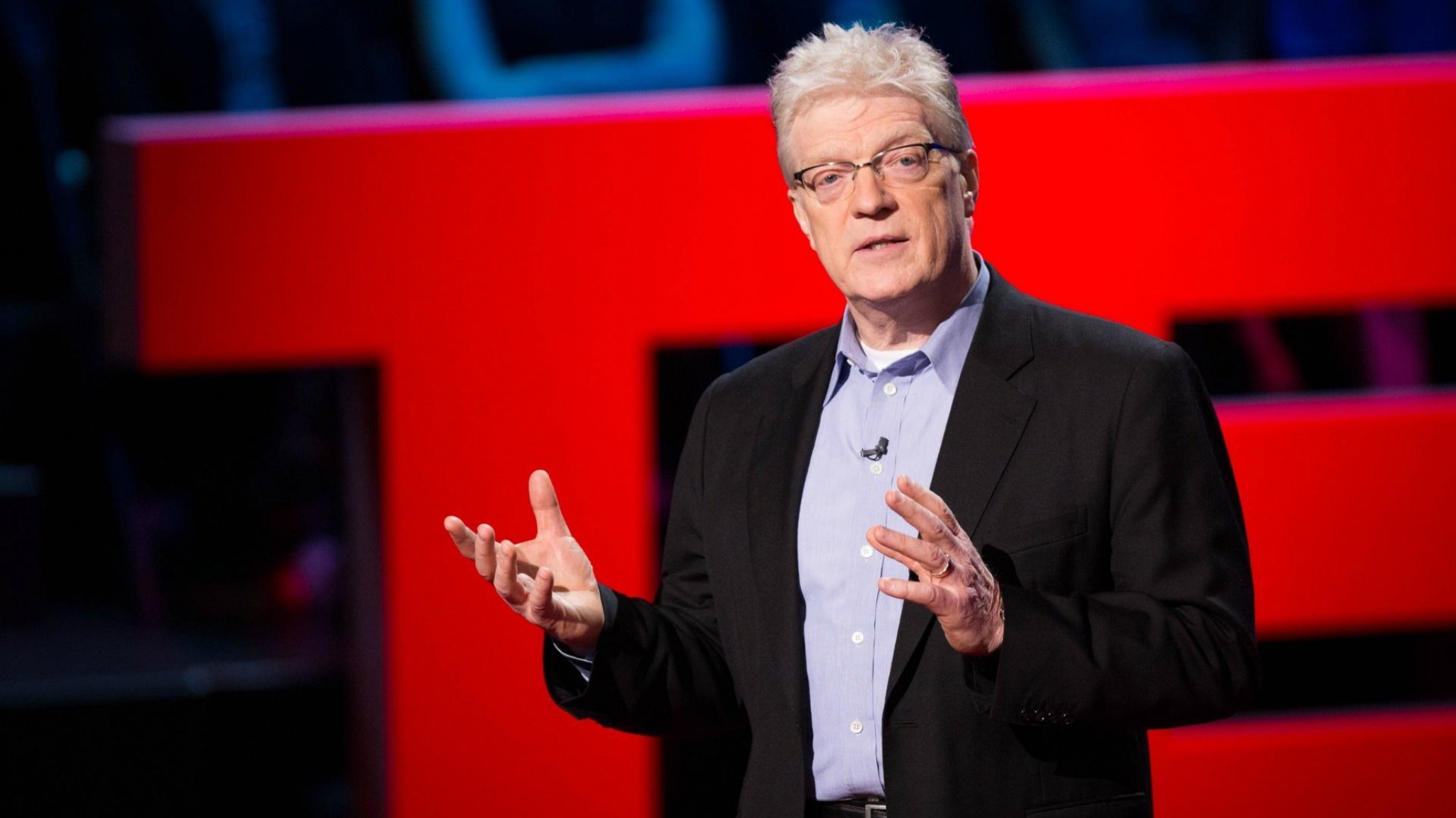 Falleció Sir Ken Robinson a sus 70 años por cáncer: ”Las escuelas matan la creatividad”