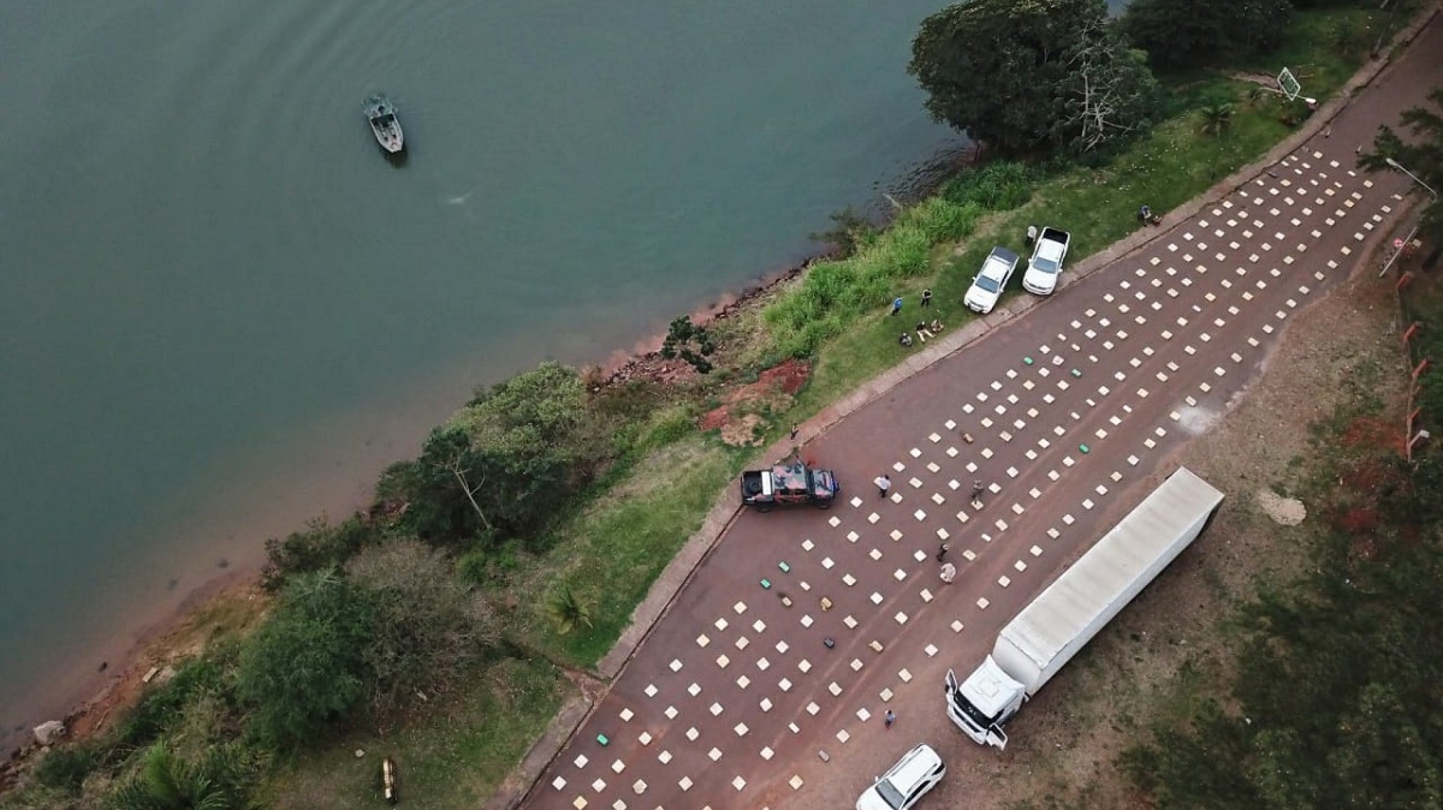 Mega operativo: Prefectura decomisó cuatro toneladas de marihuana