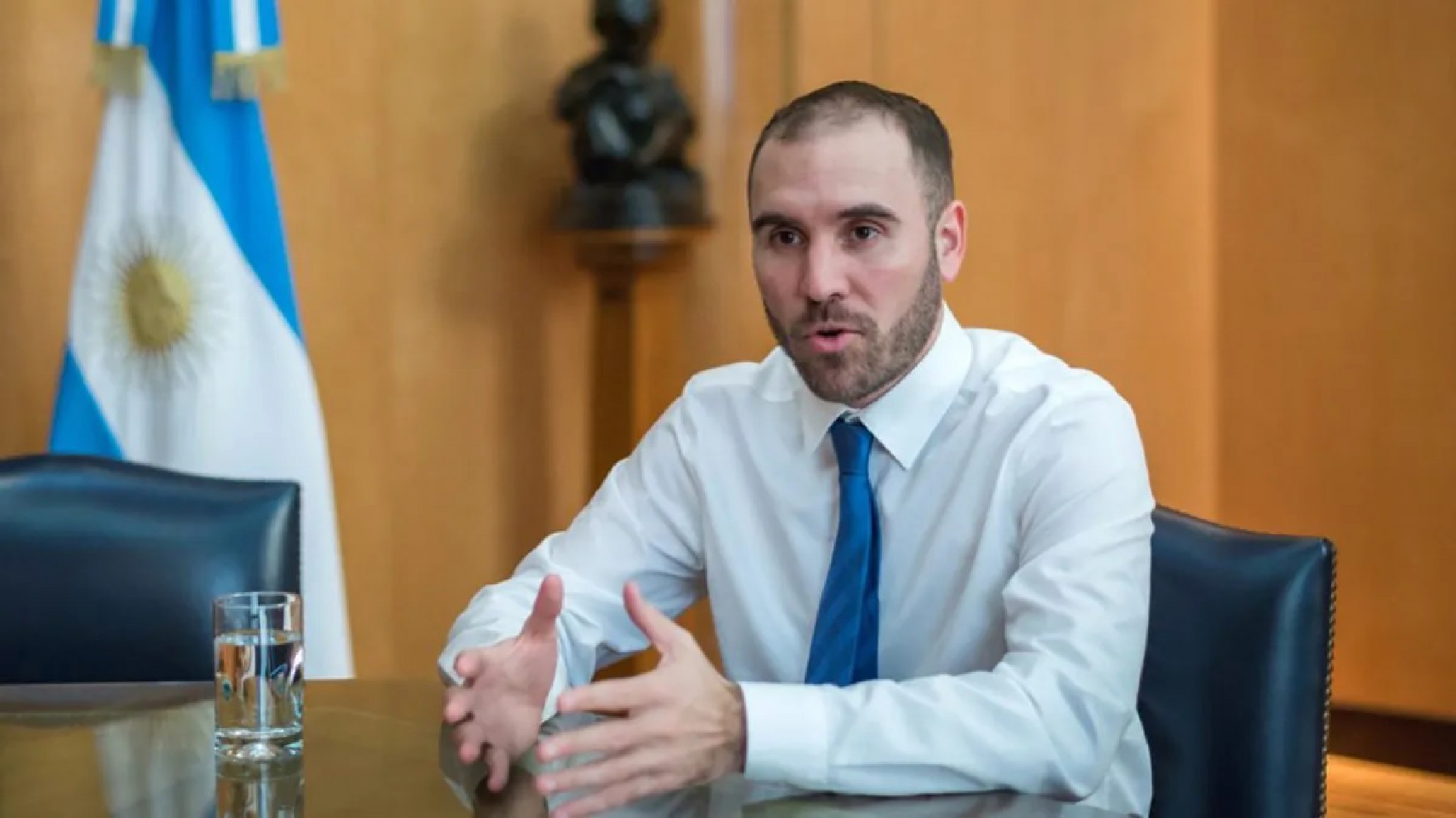 Martín Guzmán adelantó que “Los funcionarios públicos de alto rango no podrán comprar dólares”