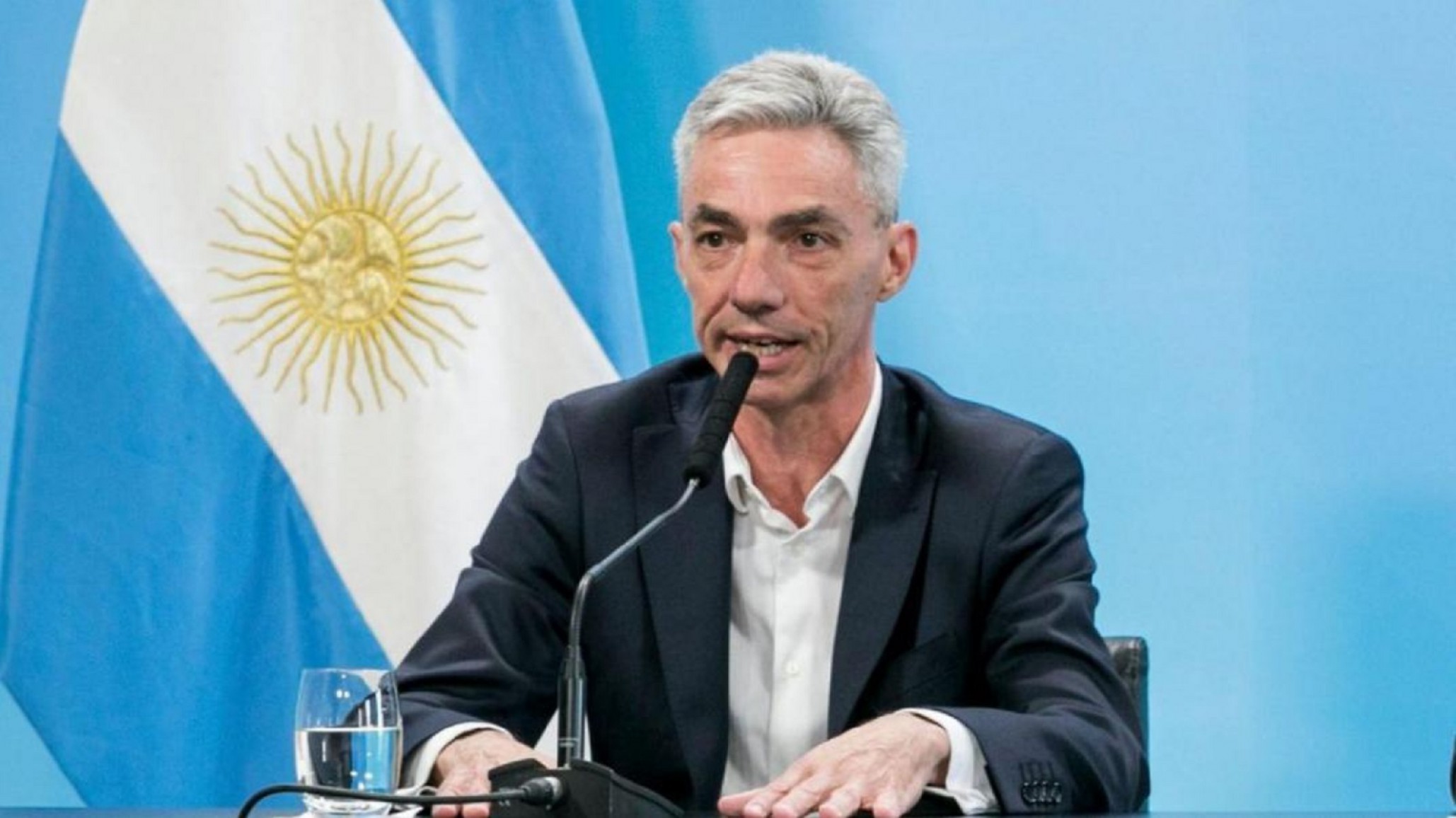 Vuelos regulares: Mario Meoni confirmó que vuelven del 12 o 15 de octubre