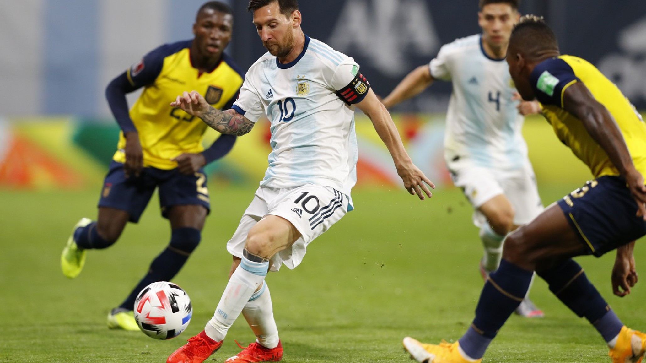 Con gol de Messi, Argentina derrotó por 1-0 a Ecuador en La Bombonera