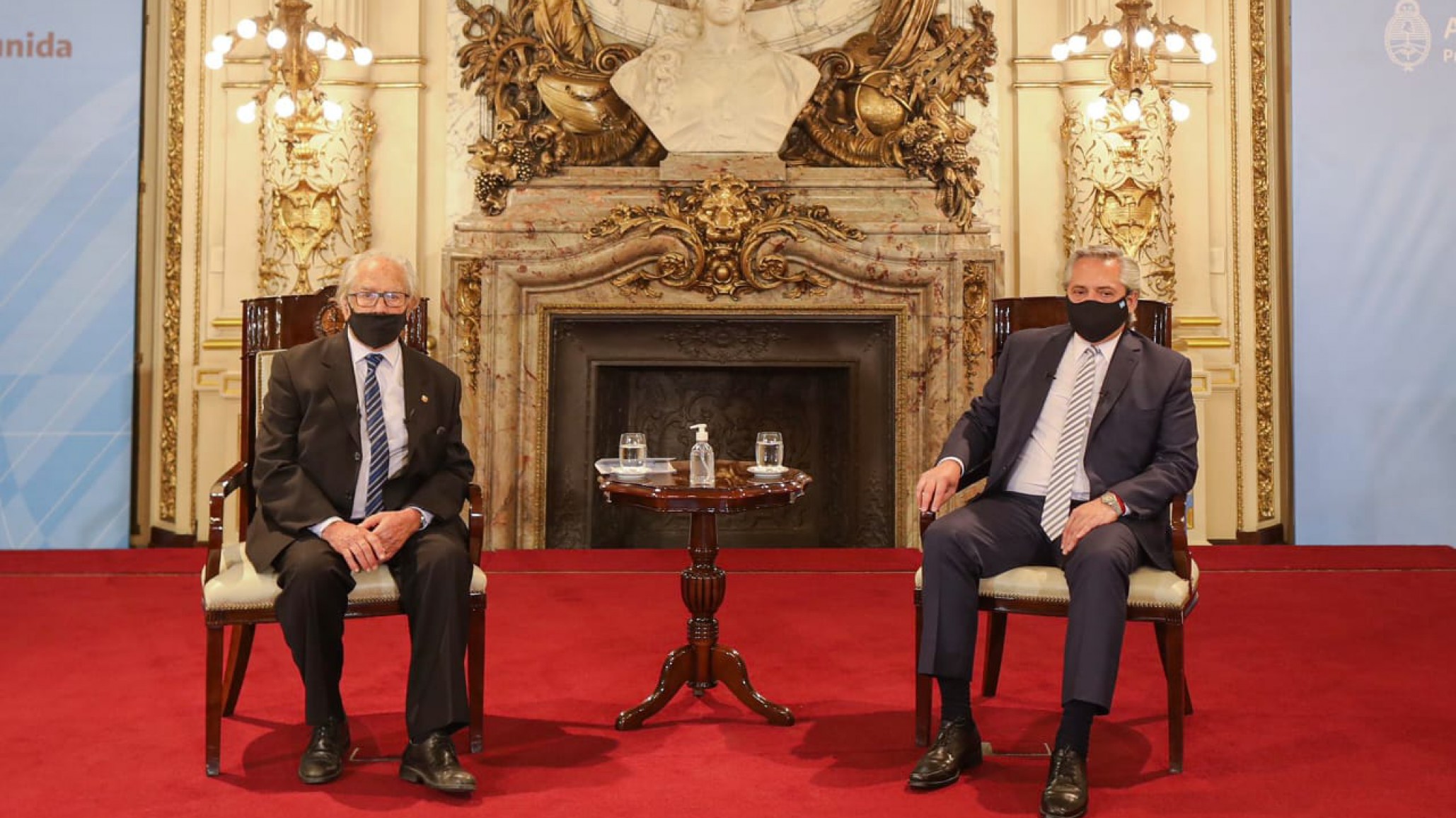 Alberto Fernández presente en el homenaje a Adolfo Pérez Esquivel: ”Deberías ser modelo de todos los argentinos”