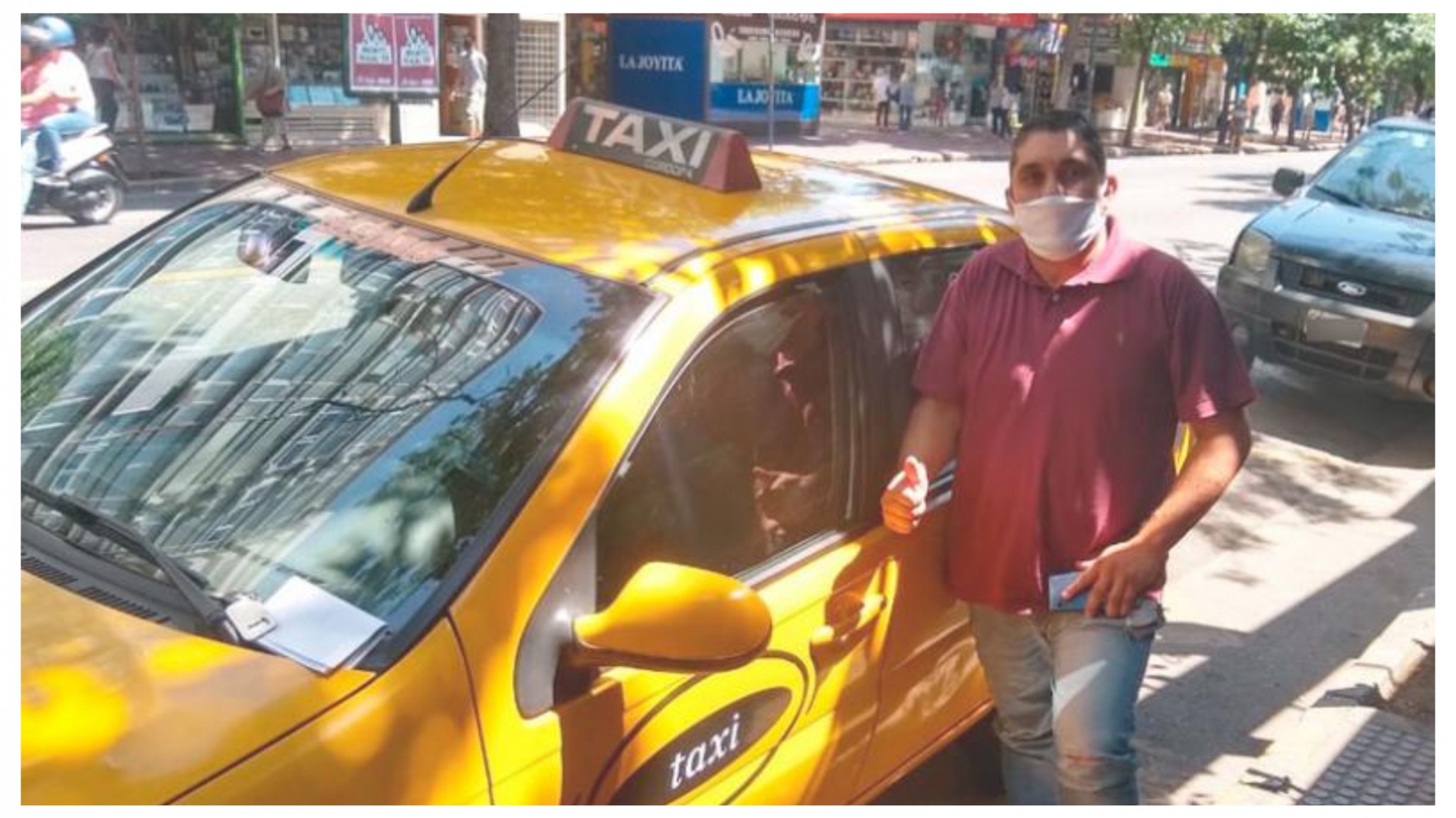 Taxista devolvió medio millón de pesos que un pasajero se olvidó: “lo que no es mío, no es mío”